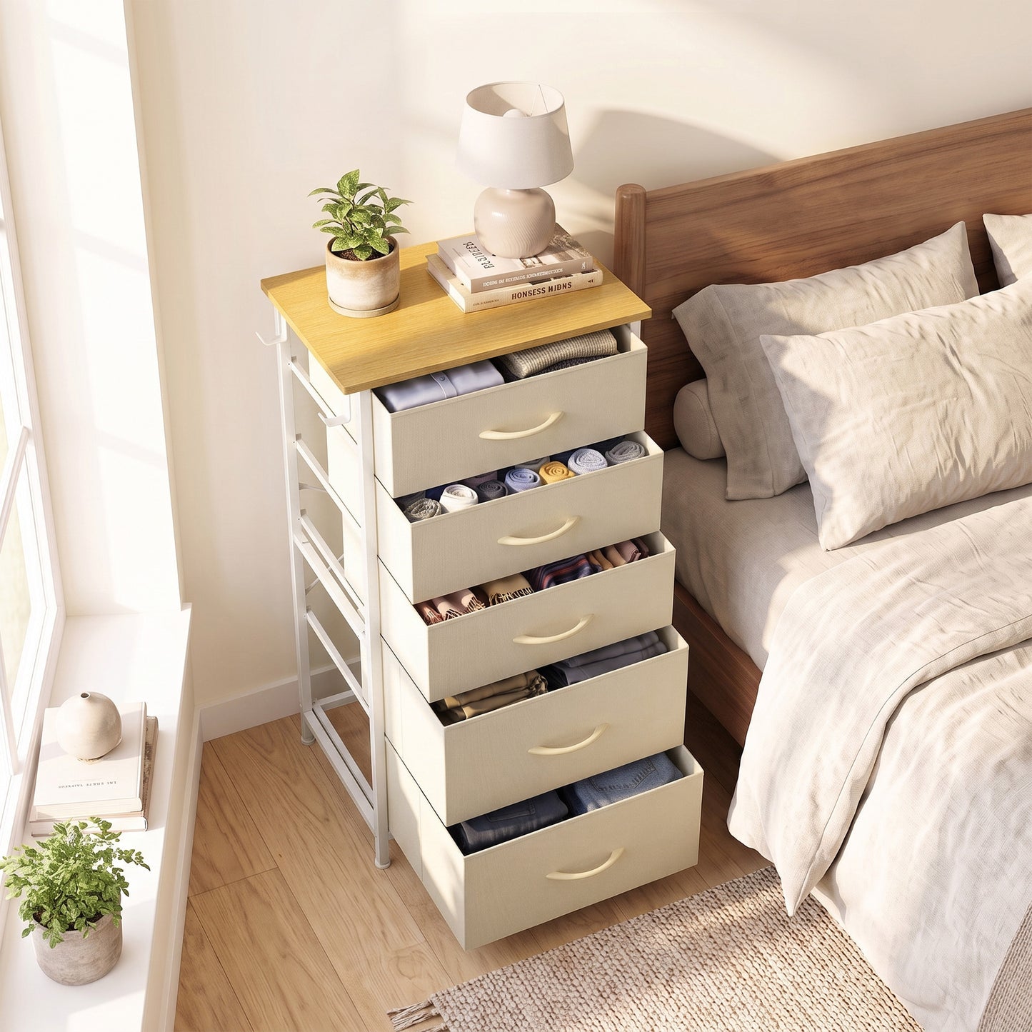 HOMCOM Chest of Drawers, Dresser with 5 Fabric Drawers, Tall Storage Unit with 4 Pockets and 2 Hooks Steel Frame, Beige