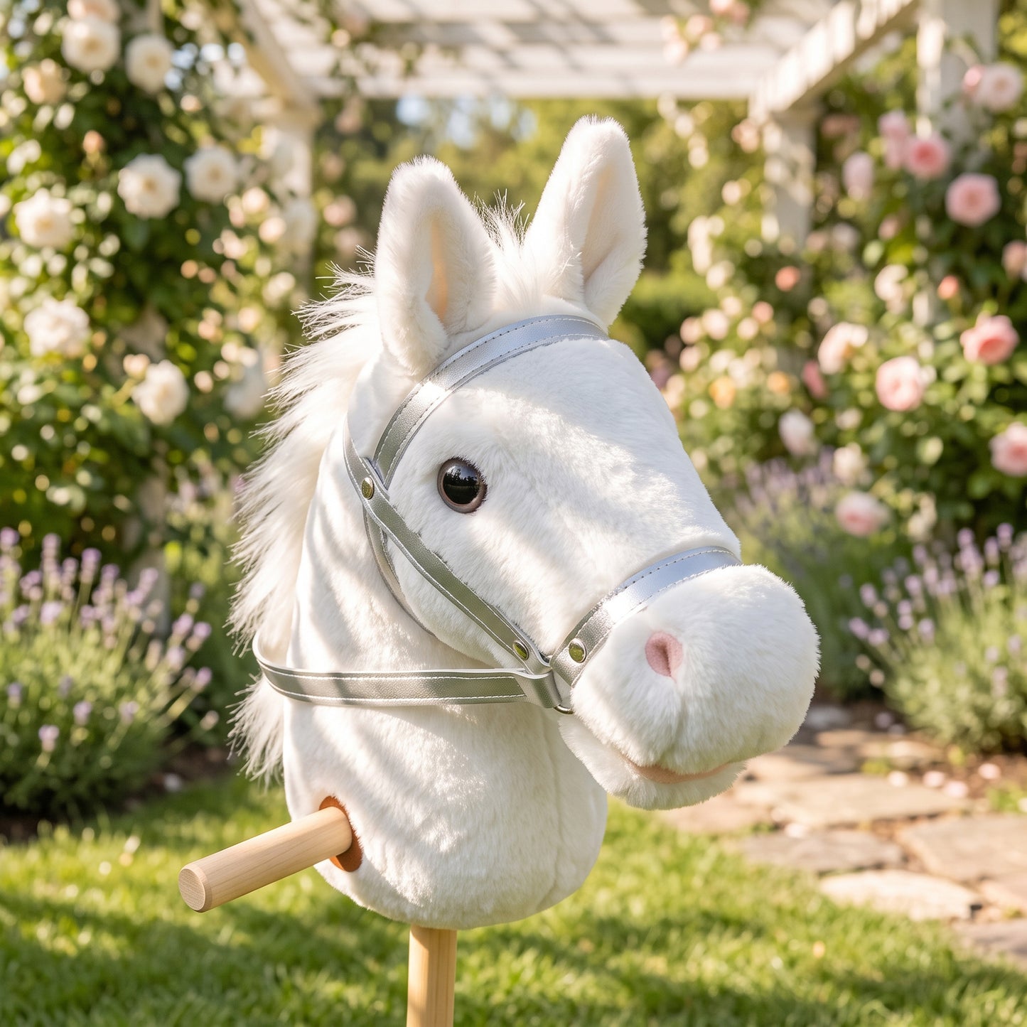 AIYAPLAY Hobby Horse with Wood Wheels, Stick Horse with Grip Handle, Hoofbeats Neighing, Gift for Imaginative Play, 95 cm, White