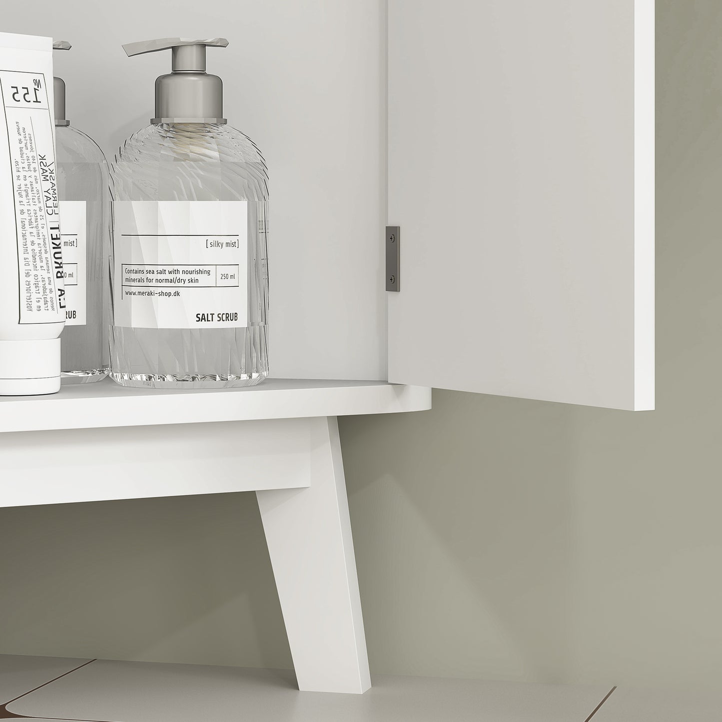 HOMCOM Tall Bathroom Storage Cabinet, Slim Unit with Doors & Adjustable Shelves, Freestanding Curved Design, White