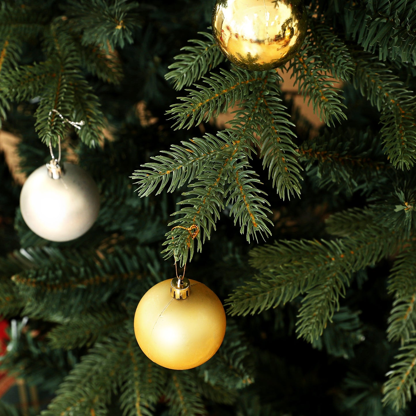 HOMCOM 7ft Artificial Spurce Christmas Tree with 3116 Branch Tips