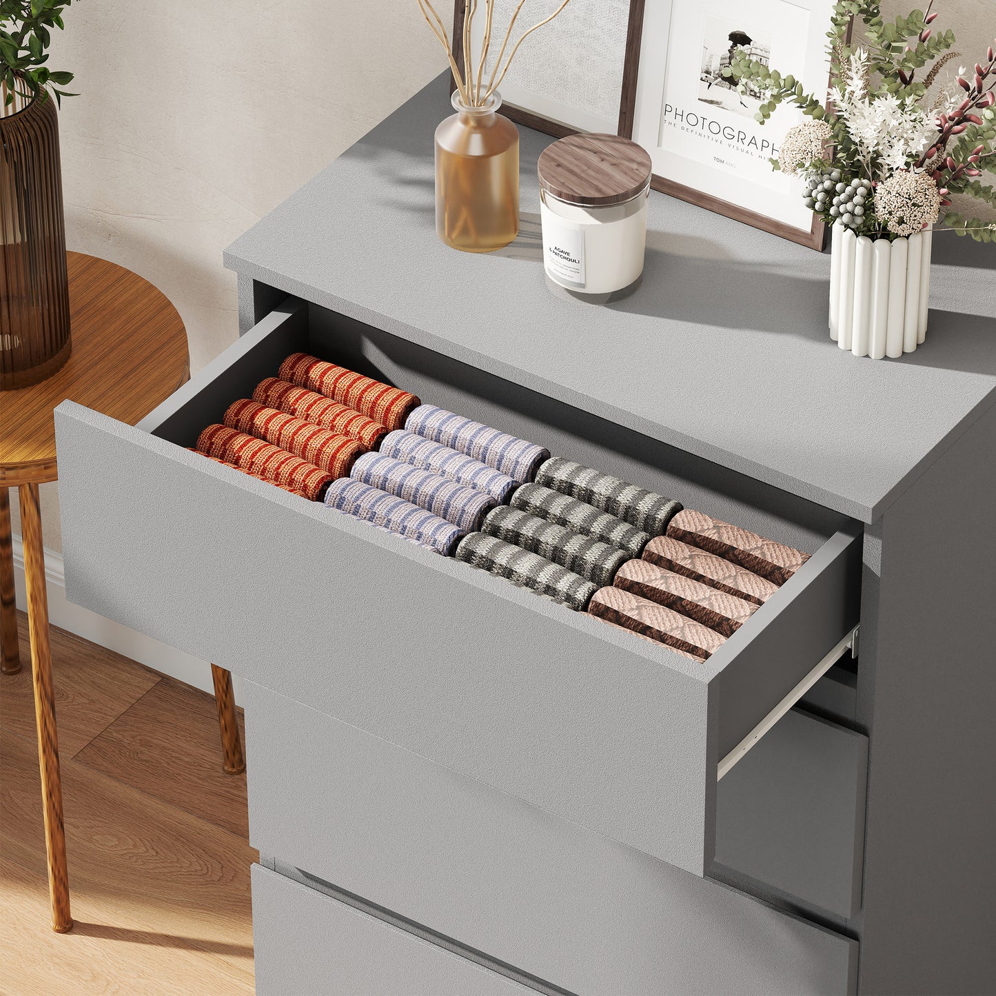 HOMCOM Chest of Drawers, 4-Drawer Storage Cabinets, Modern Dresser, Storage Drawer Unit for Bedroom
