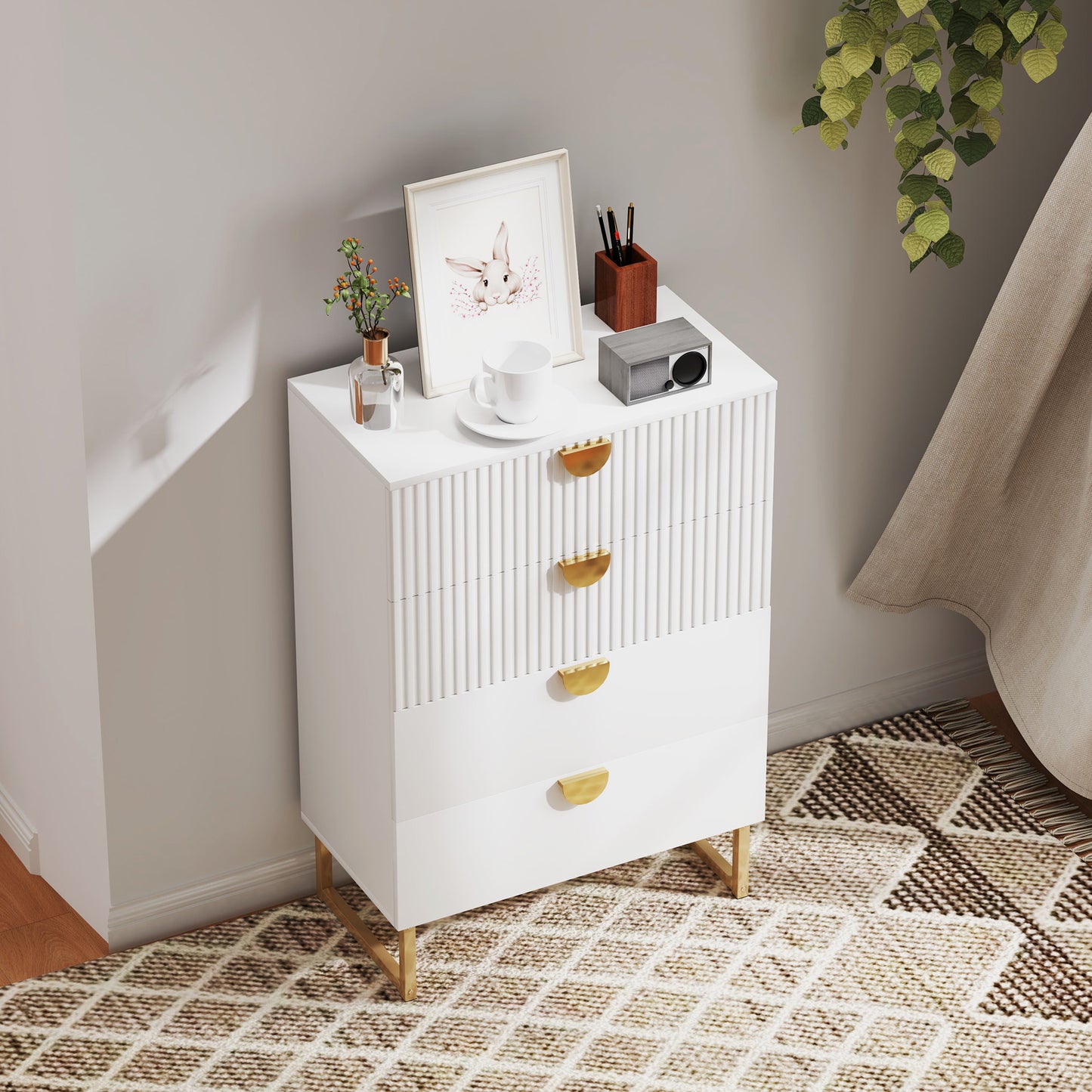 HOMCOM Elegant Chest of Four Drawers - White