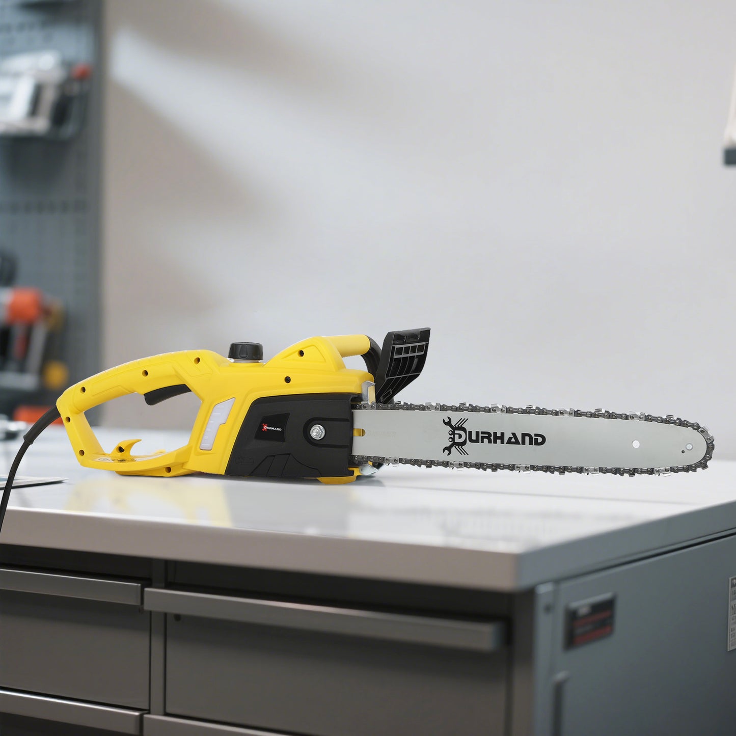 DURHAND Aluminium Electric Chainsaw with Double Brake Protection and Blade Cover, 2000 W, 40 cm, for Wood, Trees and Branches, Yellow