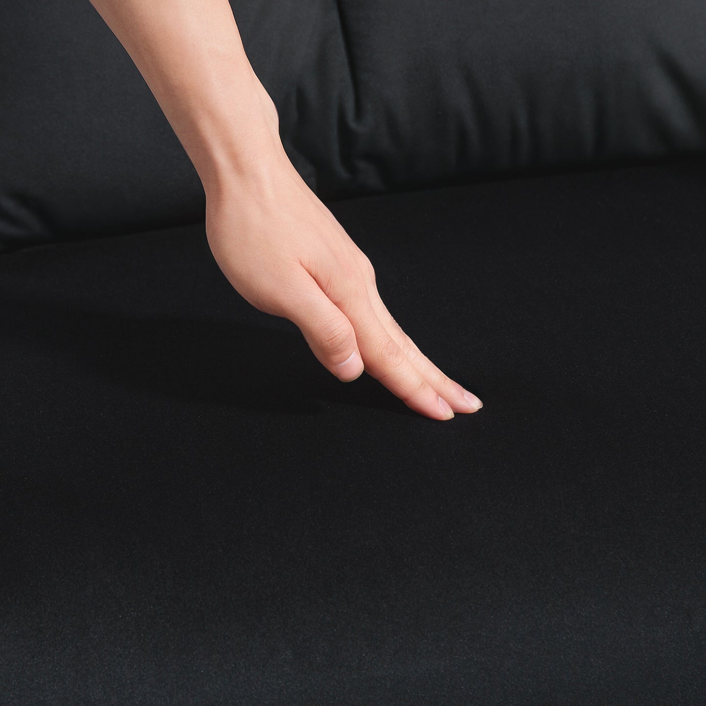 HOMCOM 4-in-1 Velvet-Feel Double Sofa Bed, with Pillows - Black