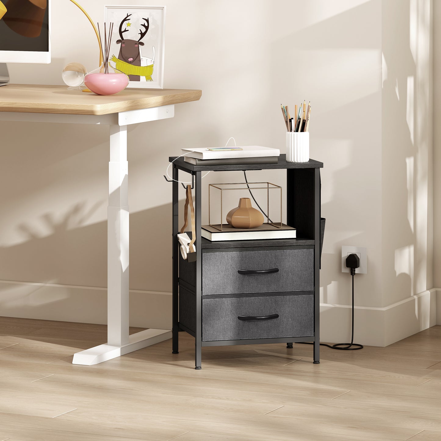 HOMCOM Bedside Table with Charging Station - Black