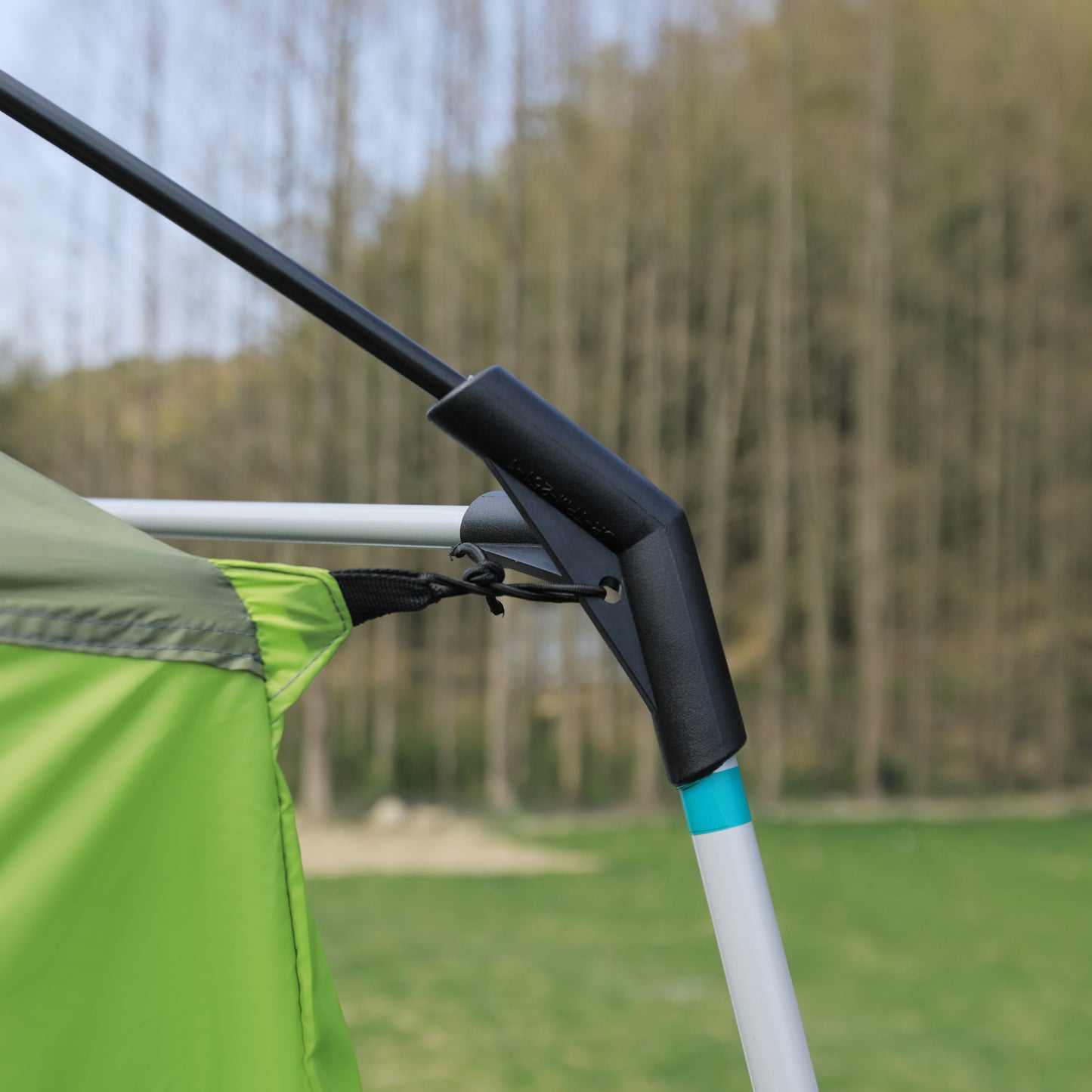 Outsunny Two Room Dome Tent w/ Porch for 4-8 Man, Camping Backpacking Shelter w/ Mesh Windows, Zipped Doors, Lamp Hook & Portable Carry Bag