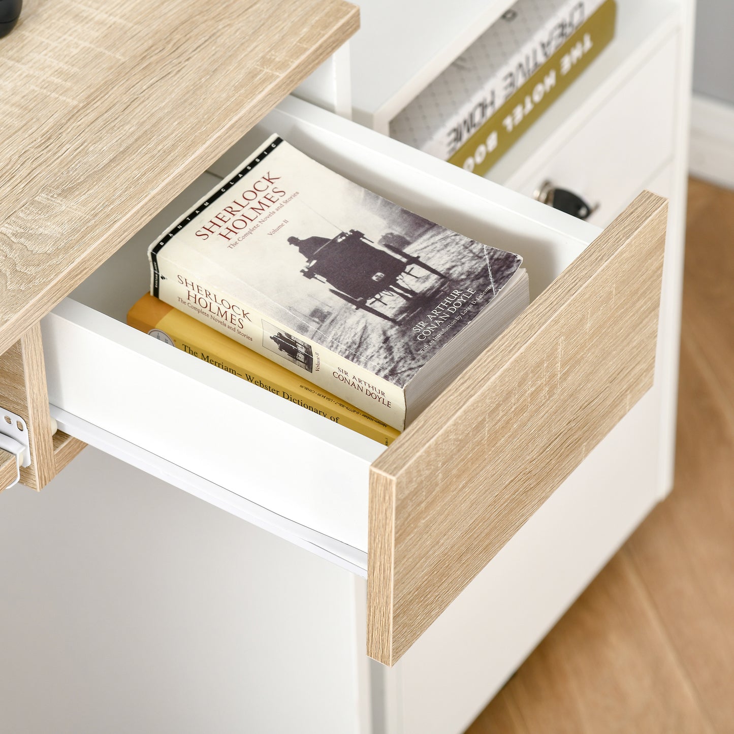 HOMCOM Compact Small Computer PC Table with Keyboard Tray Drawer Study Office Working Writing Desk, Oak Colour