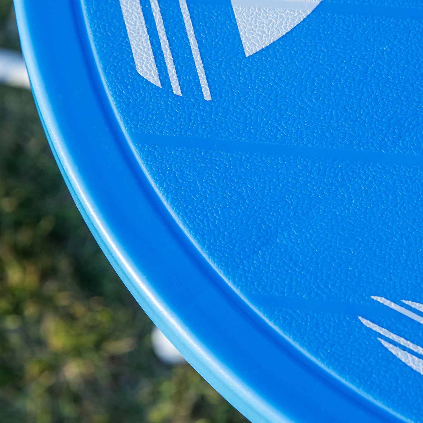 Outsunny Kids Picnic & Table Chair set, Outdoor Folding Garden Furniture w/ Shark Design, Removable, Adjustable Sun Umbrella, Ages 3-6 Years - Blue