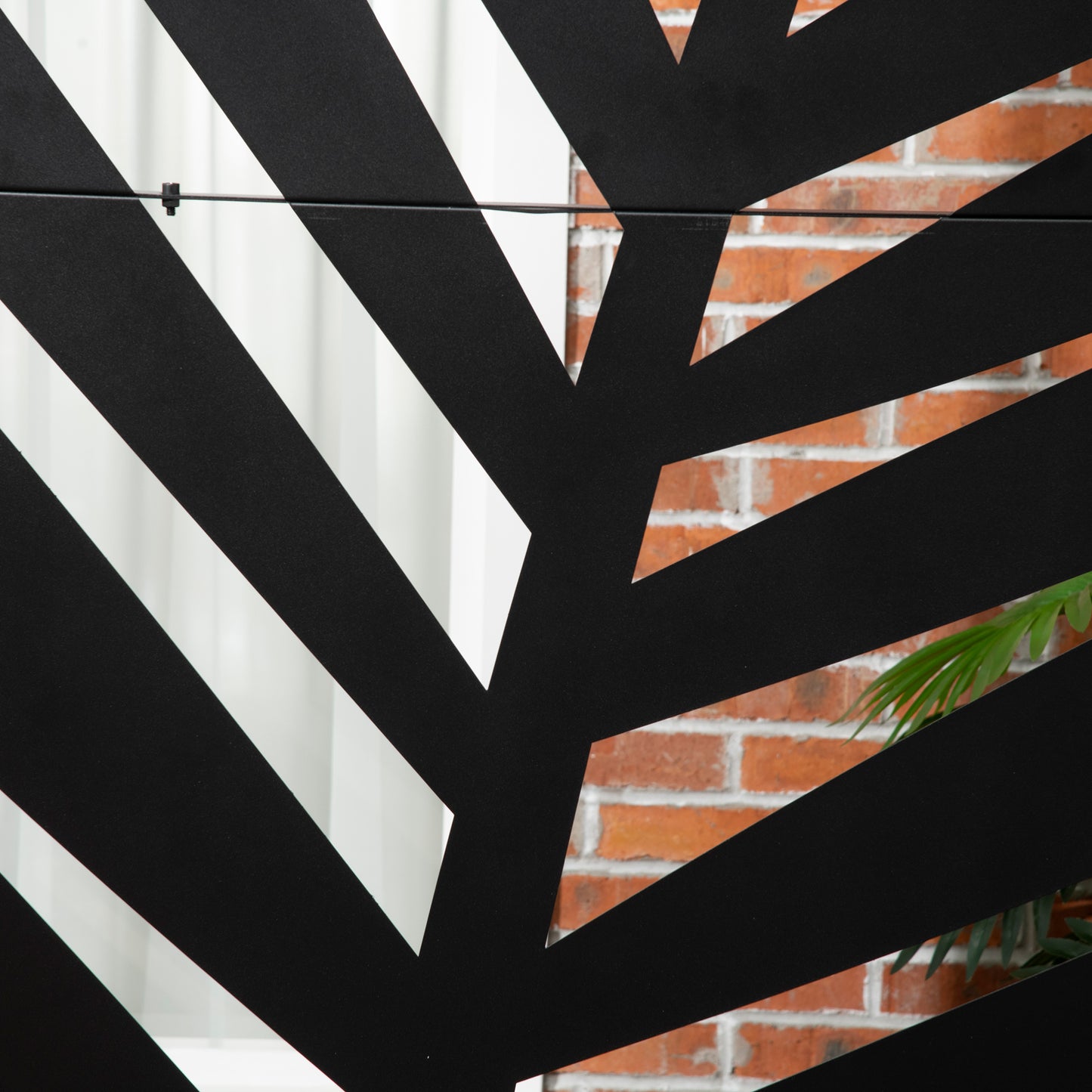 Outsunny Outdoor Privacy Screen with Stand and Ground Stakes, 6.5FT Metal Outdoor Divider, Decorative Privacy Panel for Garden Patio Pool Hot Tub, Banana Leaf Style