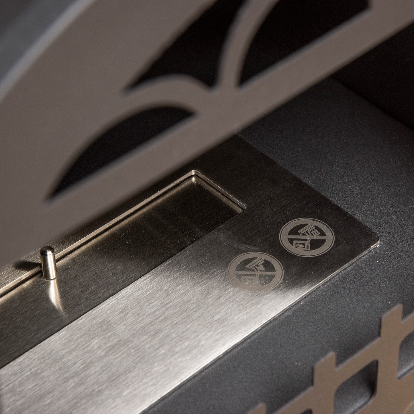 HOMCOM Free Standing Ethanol Fireplace, Bioethanol Heater Stove Fire with 1.5L Tank, 3 Hours Burning Time, Black