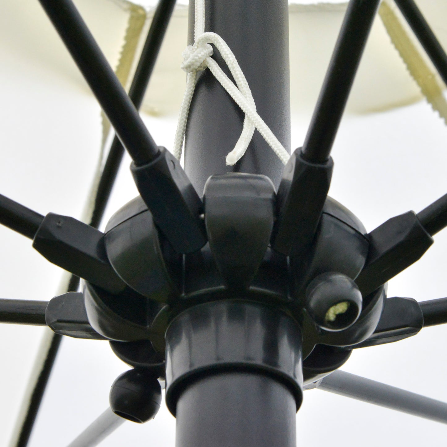 Outsunny Ø2.6M Umbrella Parasol-Cream White