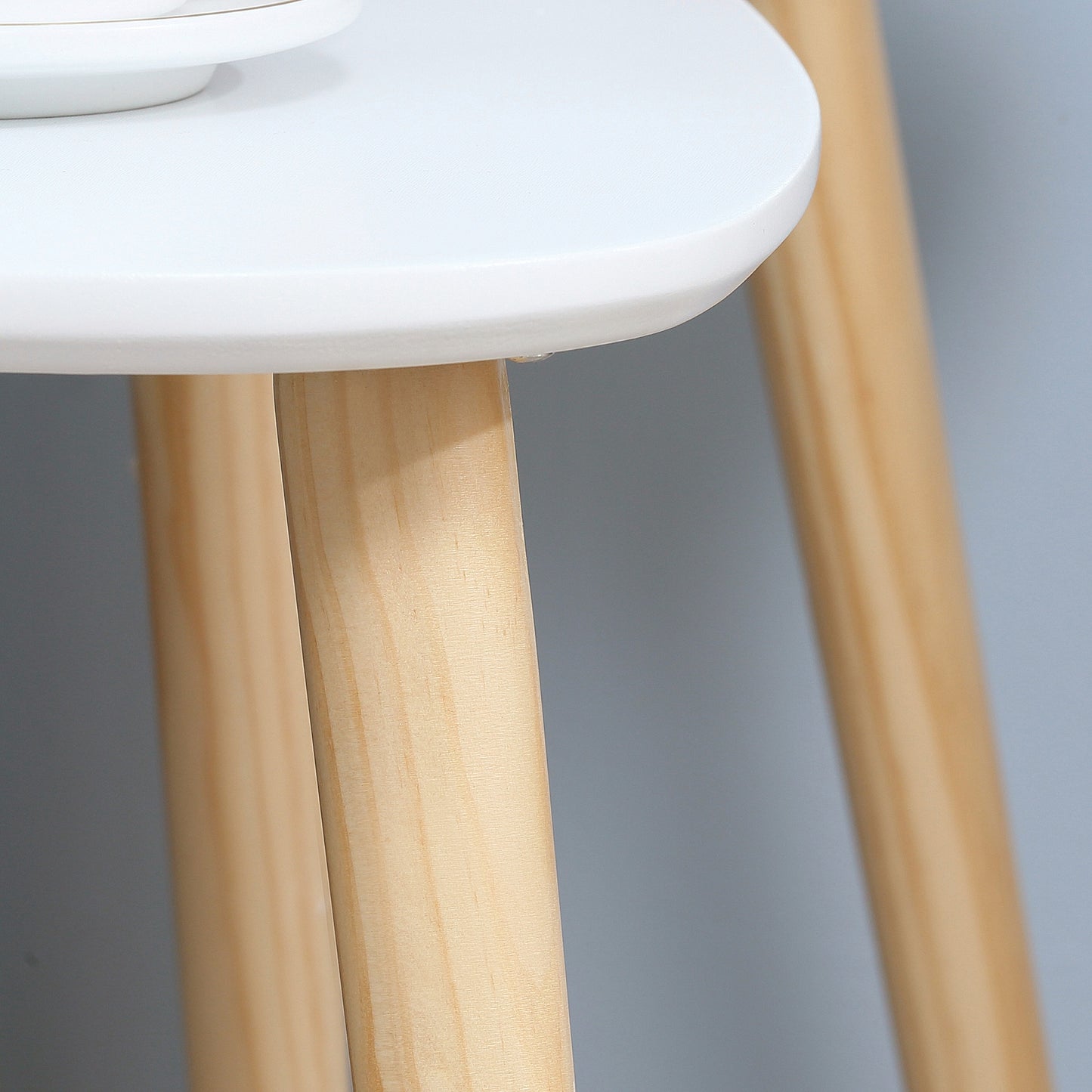 HOMCOM Modern Side Table Set of 2, Triangular Nest of Tables White