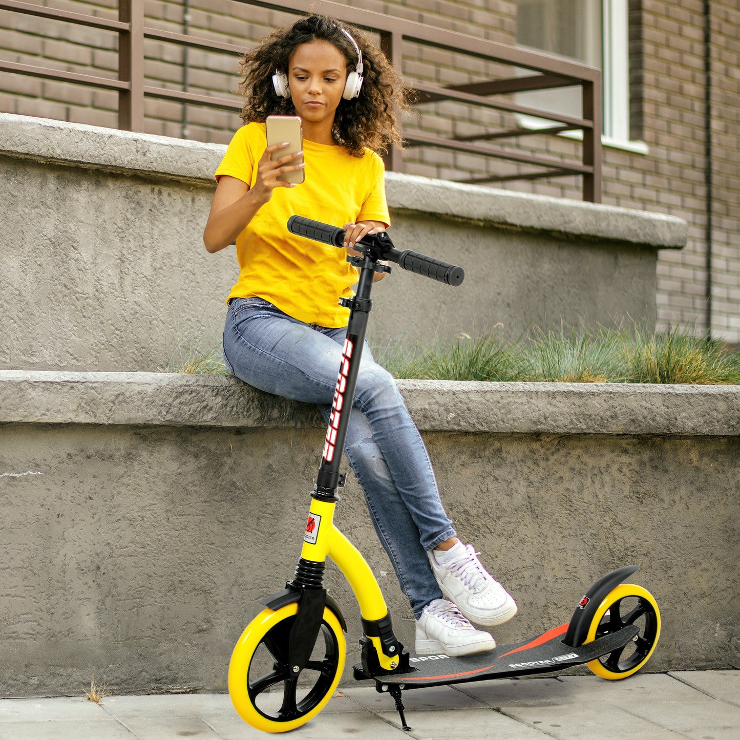 HOMCOM Foldable Kick Scooter, Double Shock Absorption, Big Wheels, Height Adjustable Aluminum Frame for 14+ Teens/Adults - Yellow