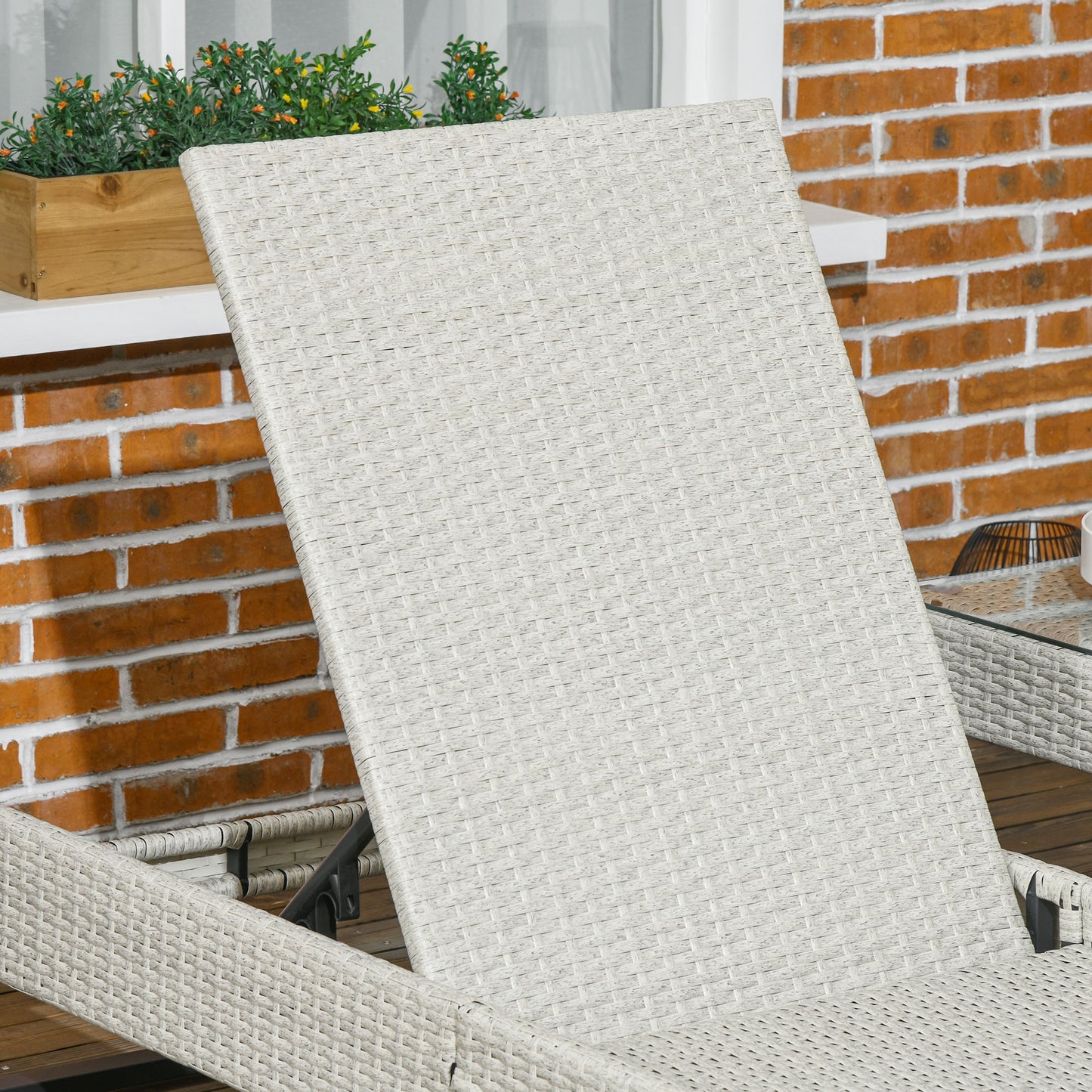 Outsunny Rattan 3-Piece Lounger Set with Table - Light Grey