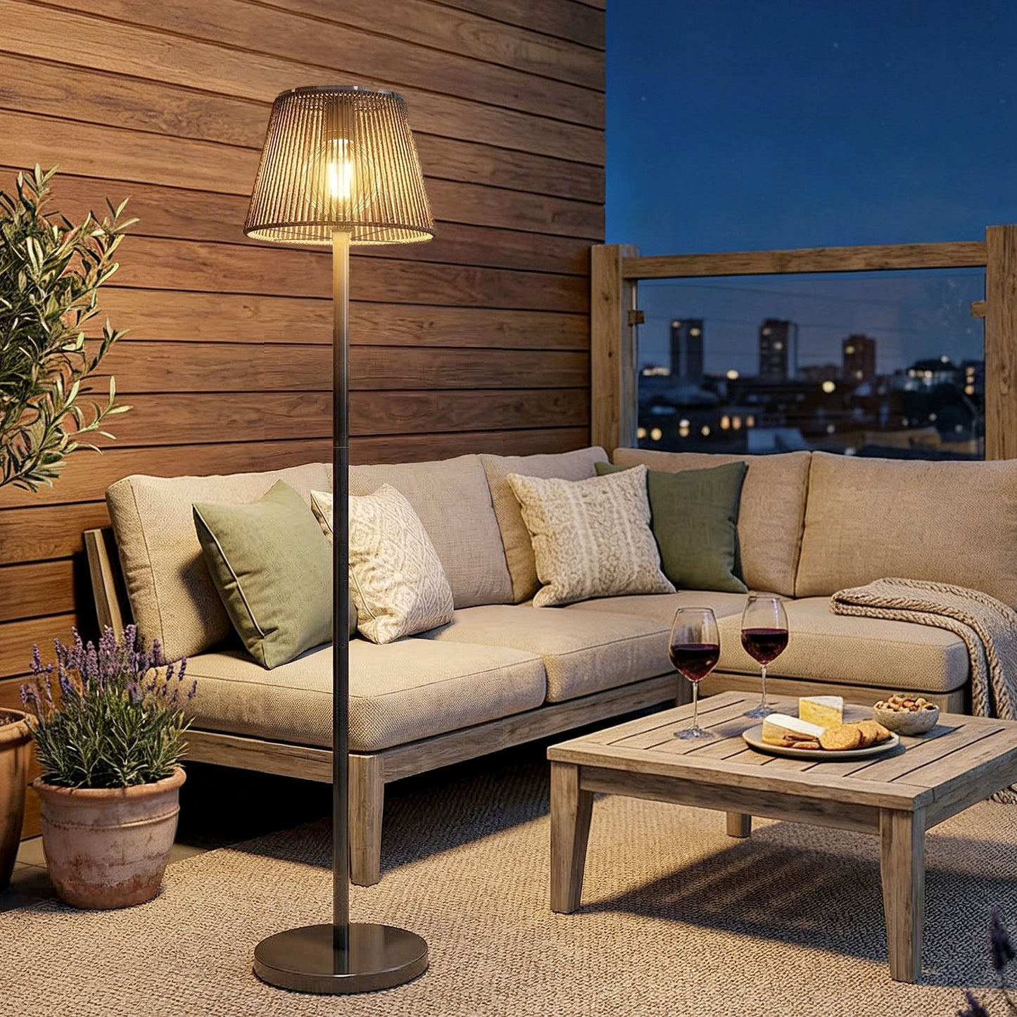 Outsunny Outdoor Solar Floor Lamp, Adjustable Height Rechargeable Floor Lamp IP44 Waterproof