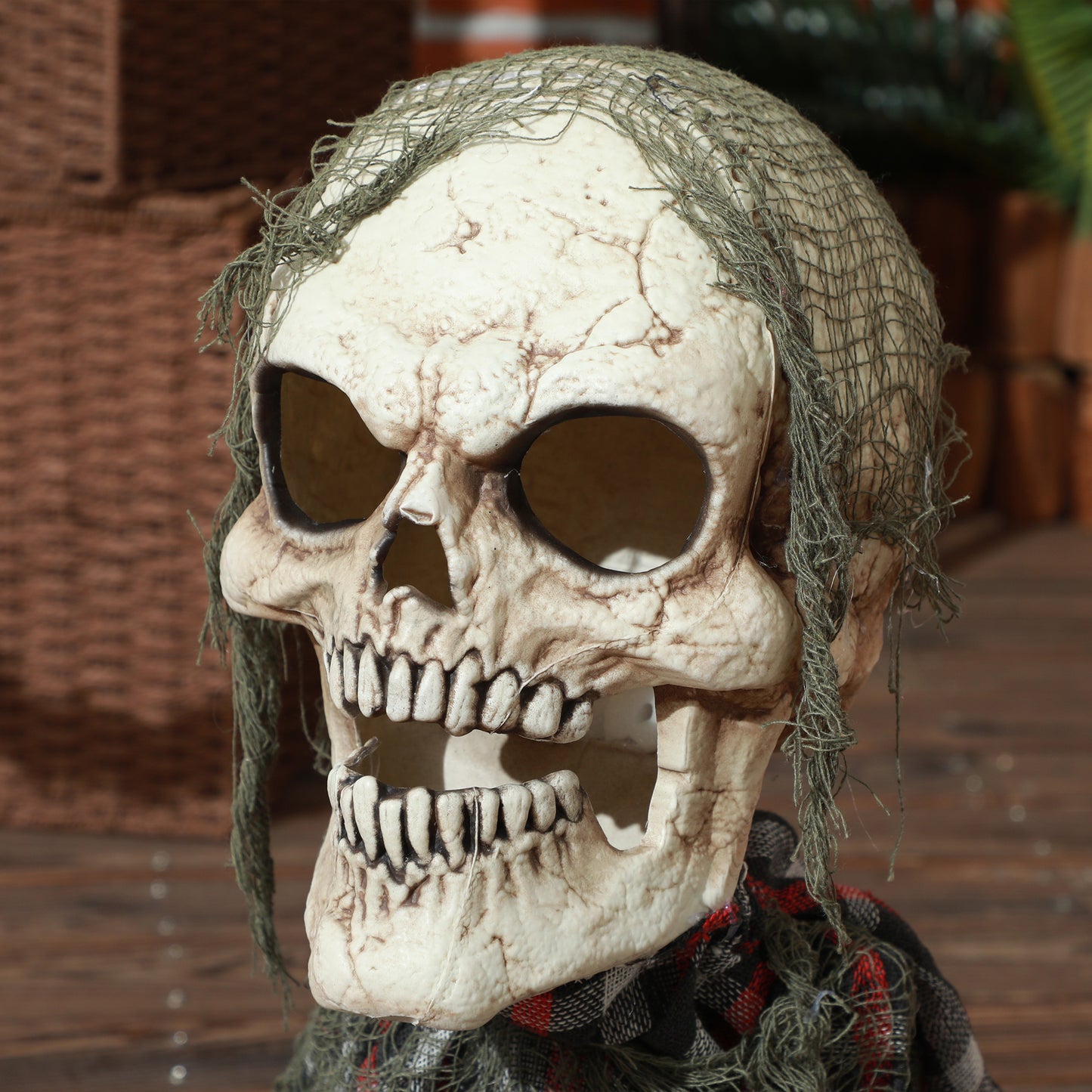 HOMCOM 70cm Groundbreaker Skeleton Halloween Animatronic with Sound, Lights, and Effects