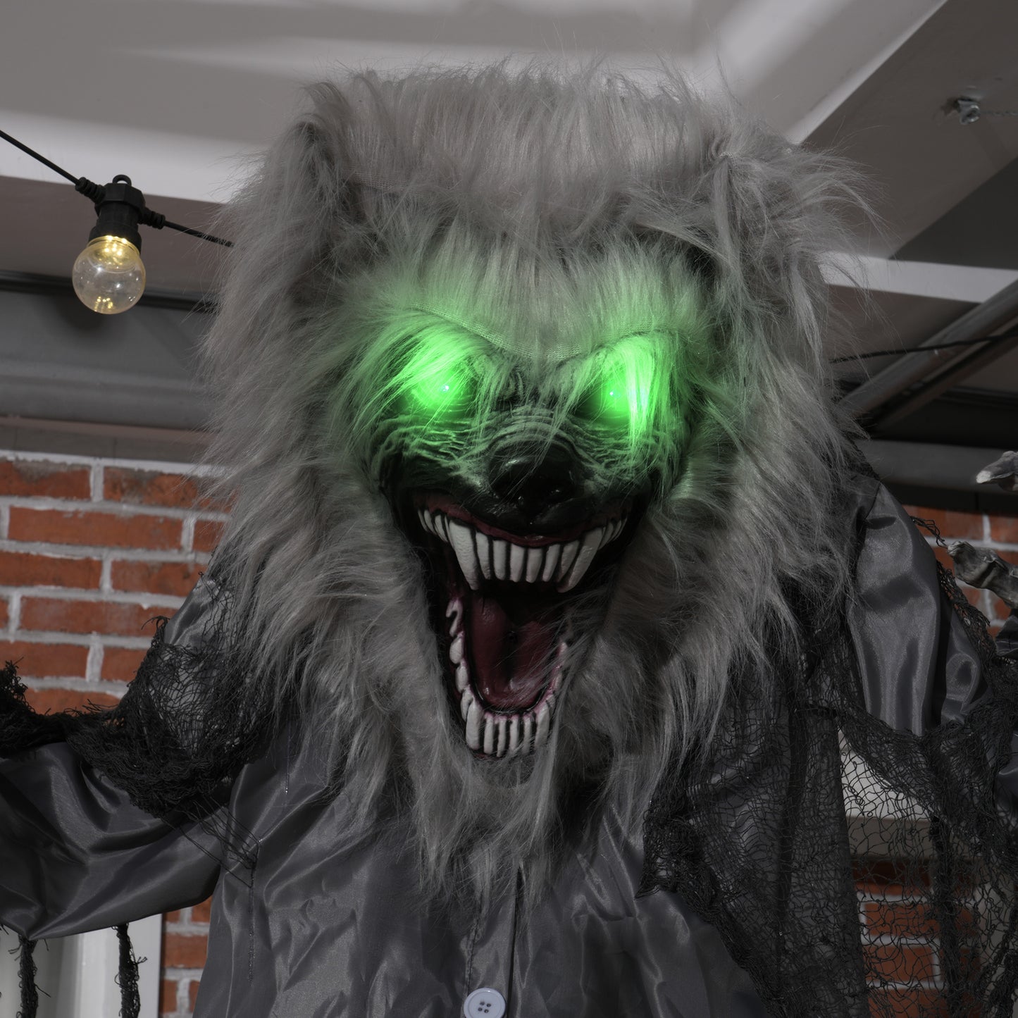 HOMCOM 210cm Skeleton Werewolf Halloween Animatronic with Sound, Lights, and Effects