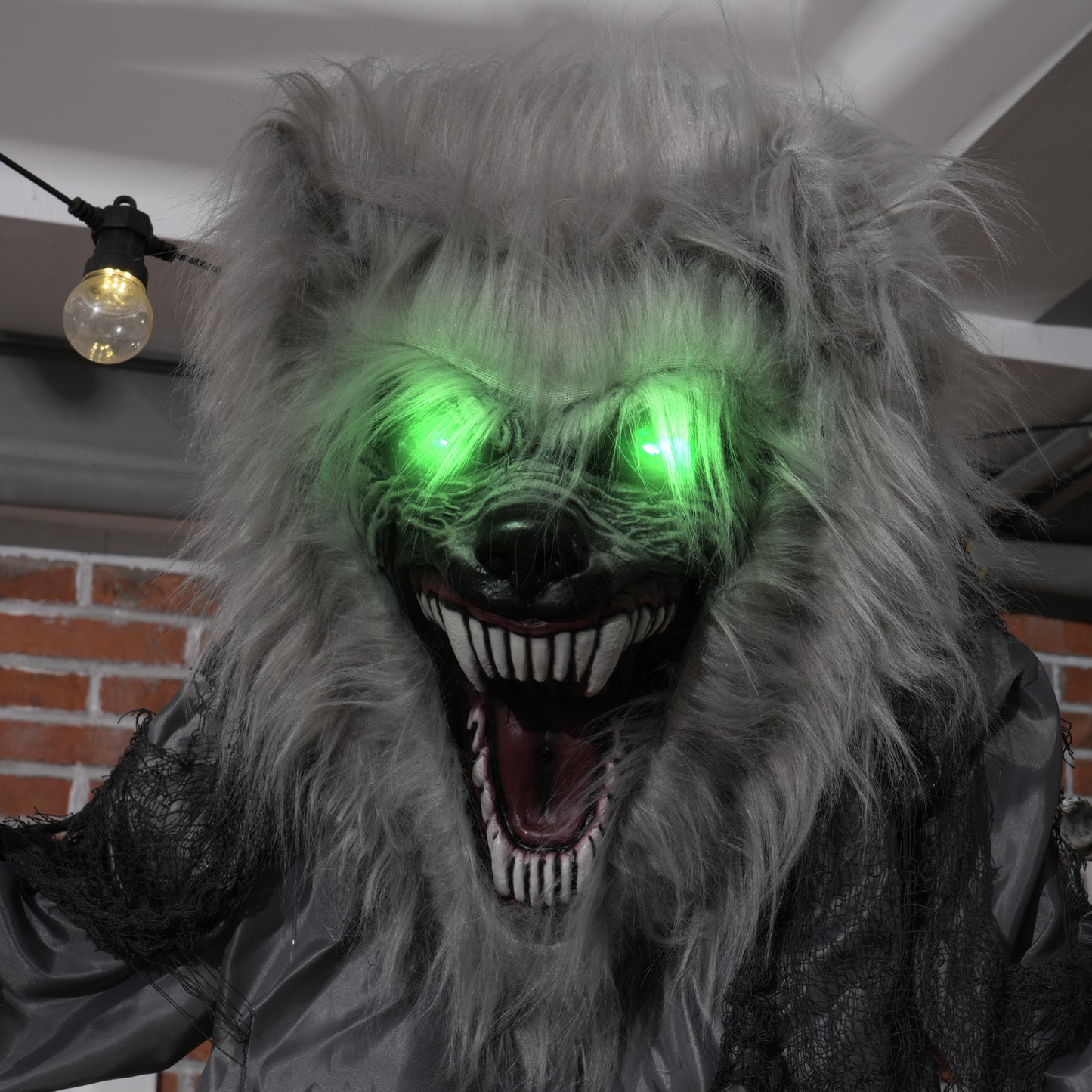 HOMCOM 210cm Skeleton Werewolf Halloween Animatronic with Sound, Lights, and Effects