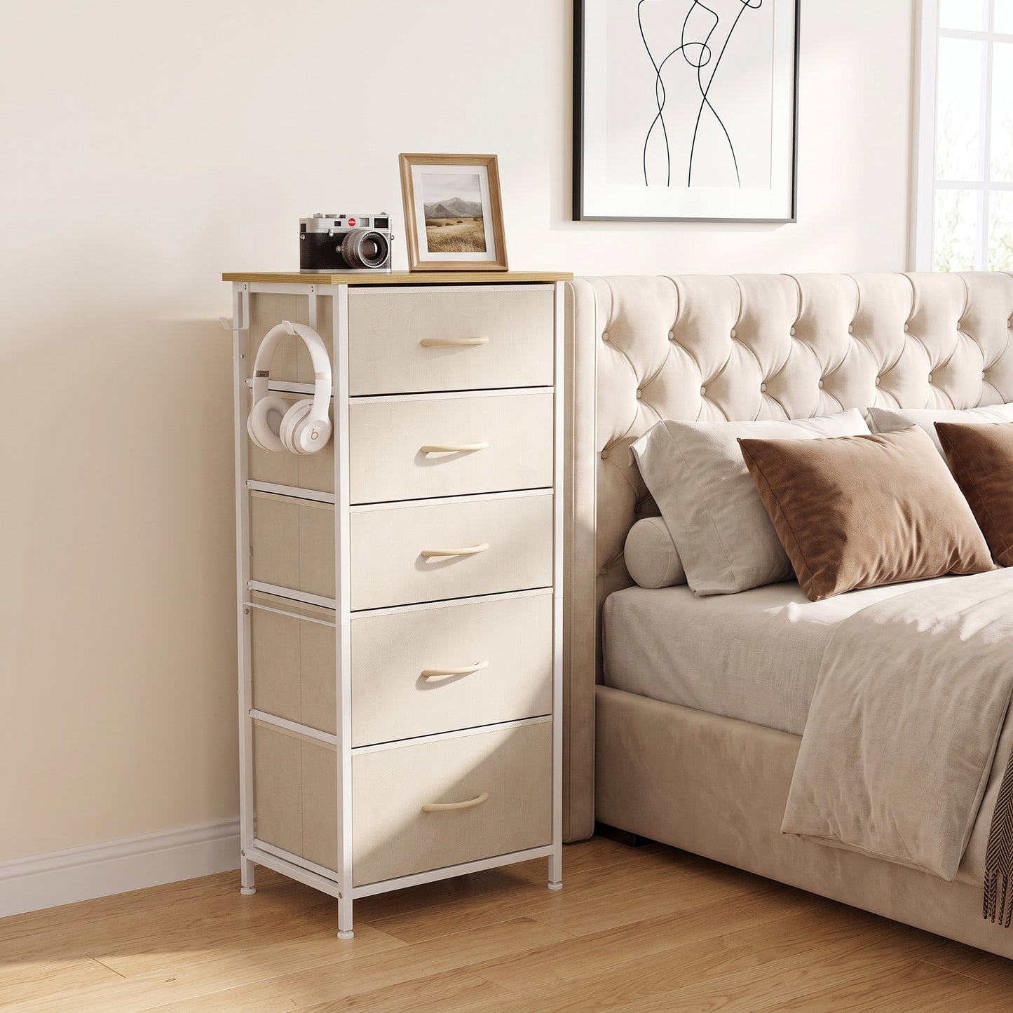 HOMCOM Chest of Drawers, Dresser with 5 Fabric Drawers, Tall Storage Unit with 4 Pockets and 2 Hooks Steel Frame, Beige