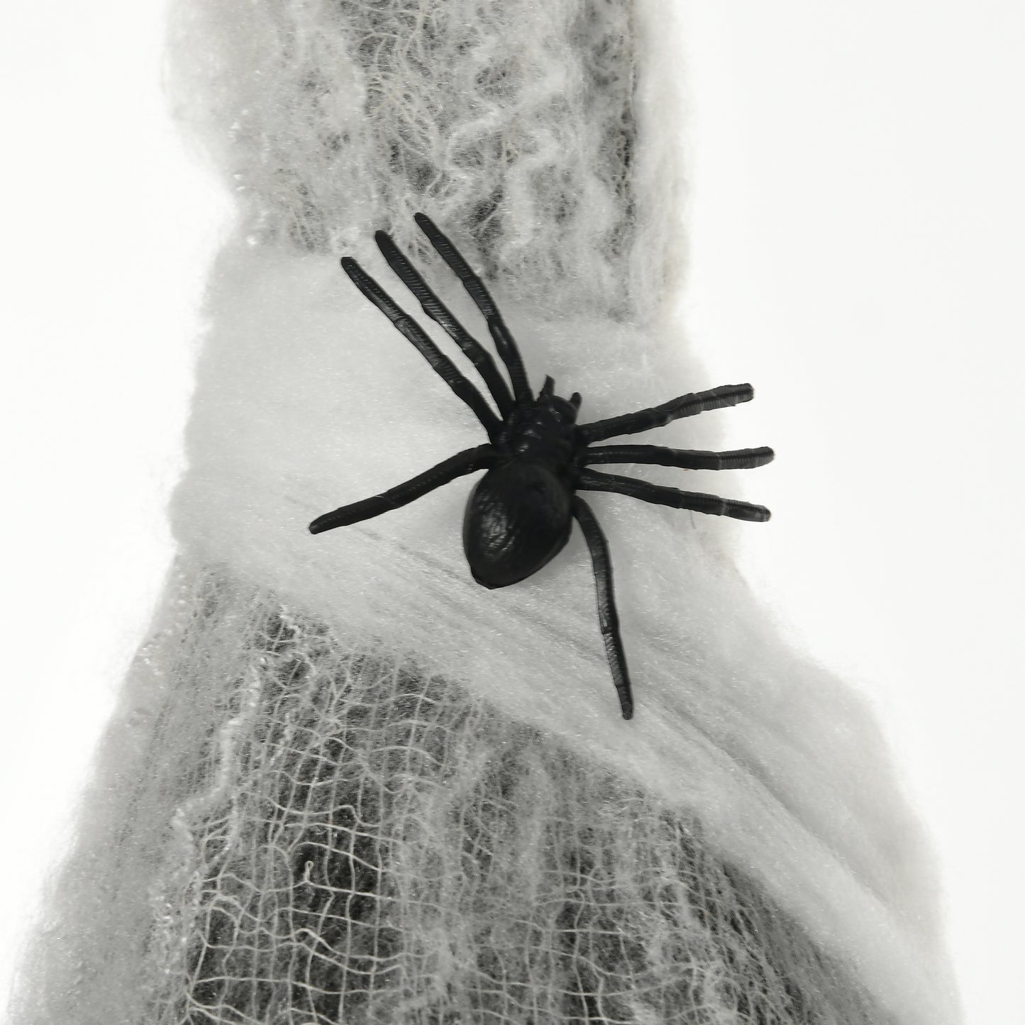 HOMCOM 4.7ft Outdoor Halloween Hanging Mummy with Sound, Motion Activation, Light-Up Eyes, Posable Arms, Moving Body, Spider Web - Life Size, White