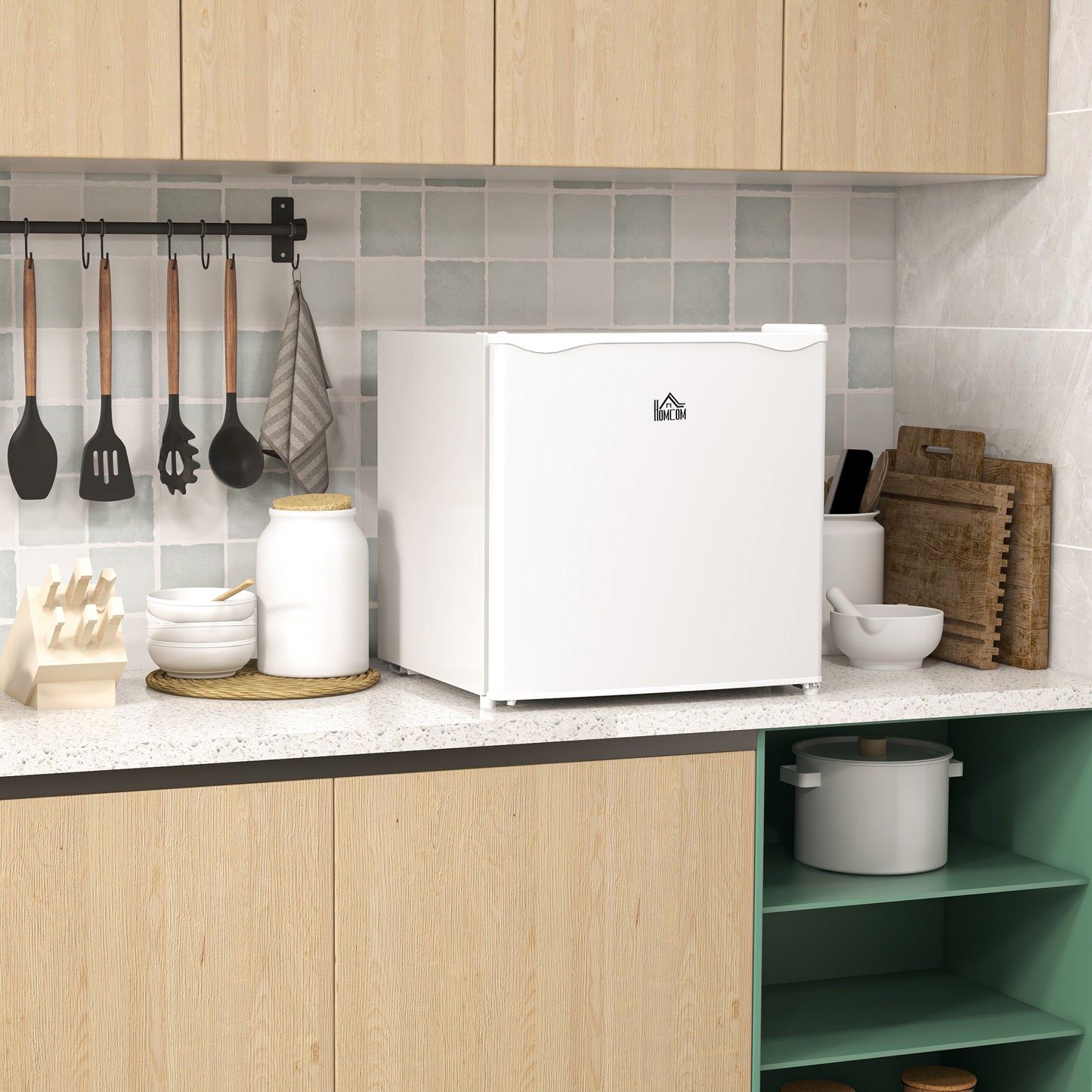 HOMCOM 35L Mini Freezer, -24°C to -14°C Temperature - White