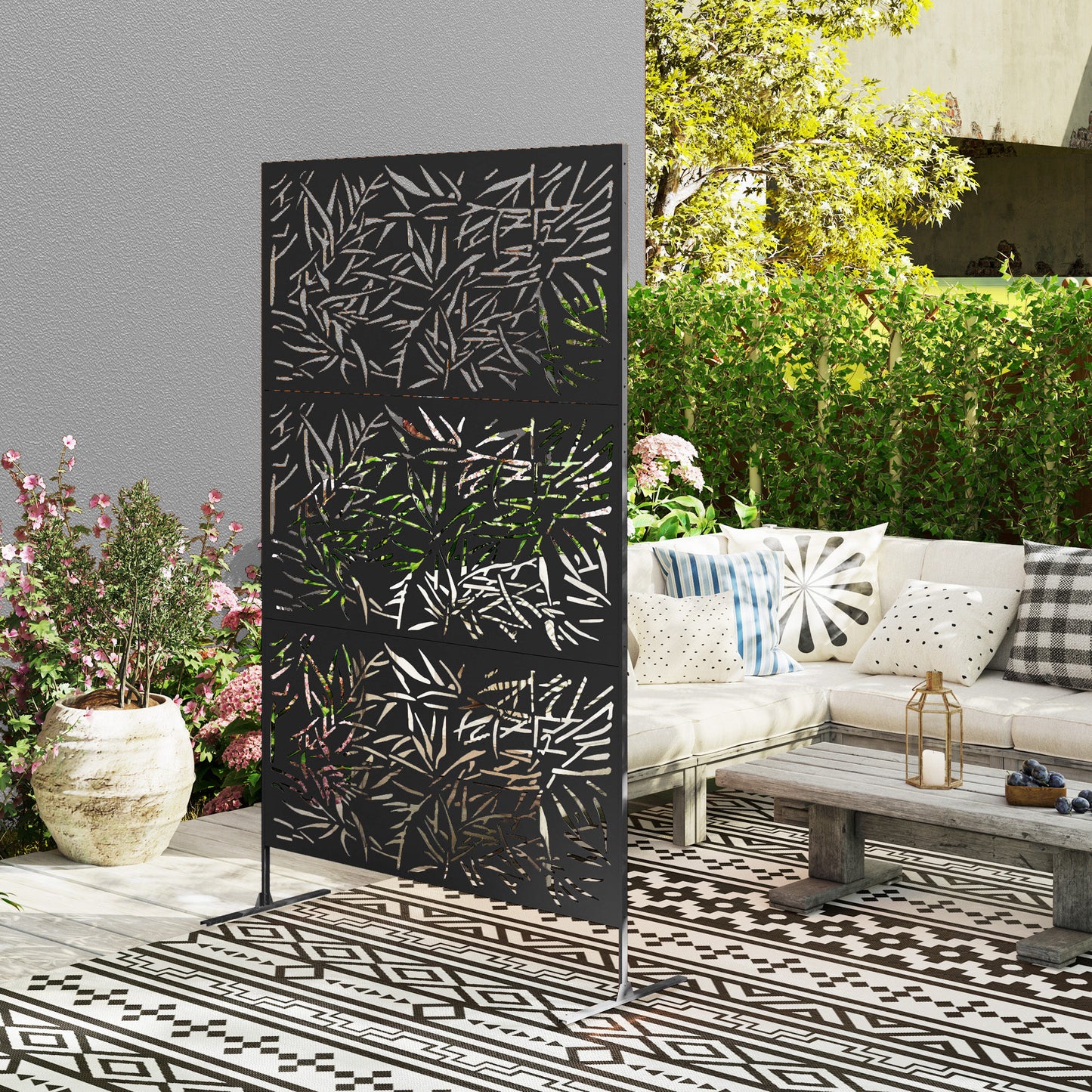 Outsunny Garden Privacy Screen with Stand, 6.5FT Metal Outdoor Divider, Privacy Panel with Expansion Screws, Bamboo Style, Black