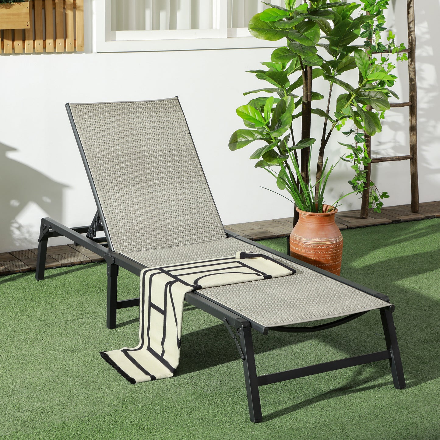 Outsunny Foldable Rattan Sun Lounger with 5-Level Adjust Backrest Recl ...