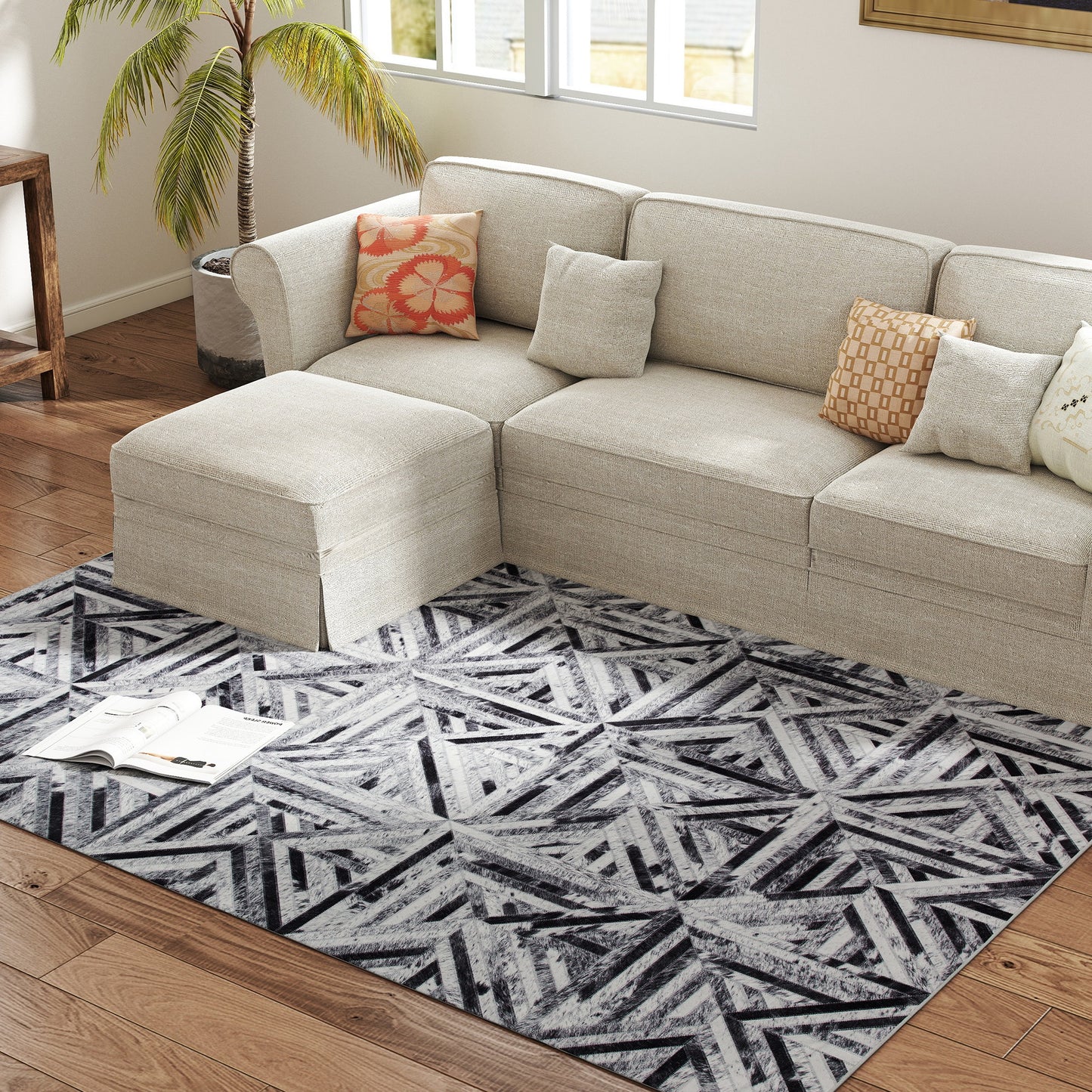 HOMCOM Modern Area Rug, Triangle Pattern Non-Slip Washable Chenille Floor Carpet, 230 x 160 cm, Black