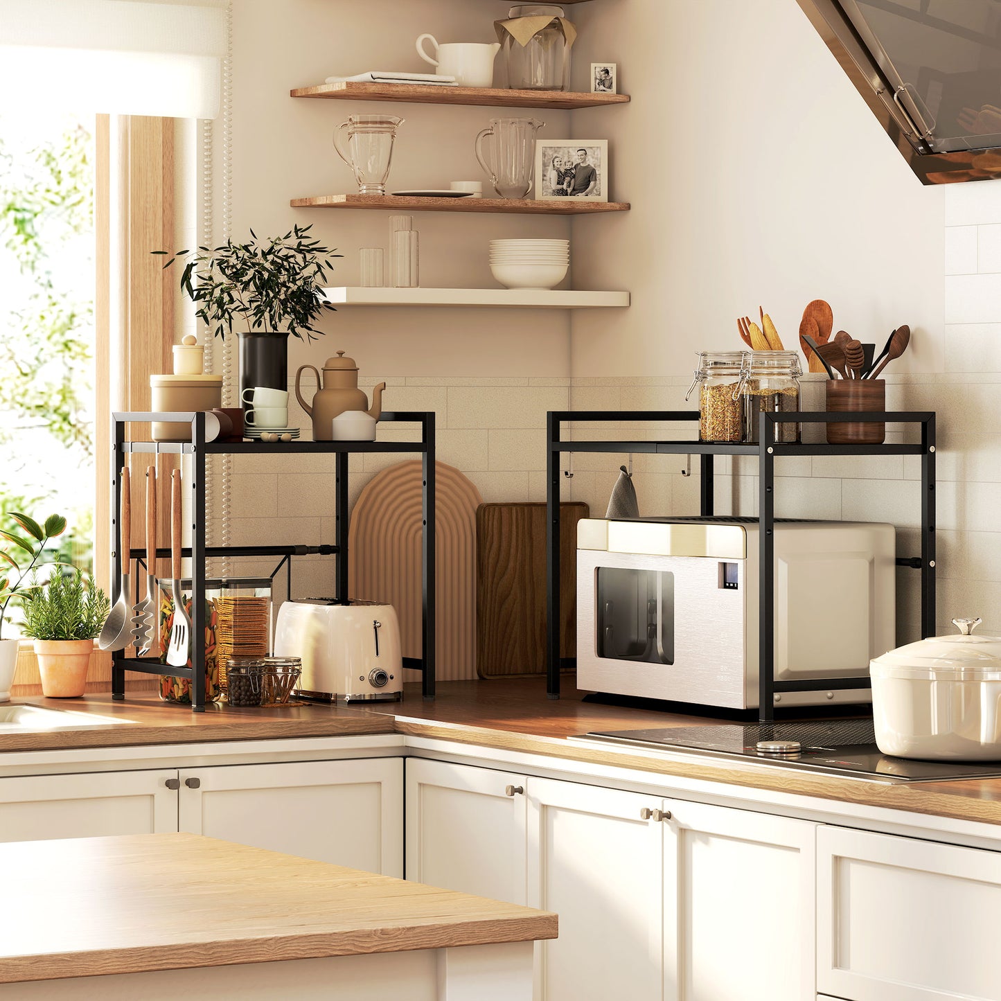 HOMCOM Expandable Microwave Oven Rack with 3 Hooks - Black