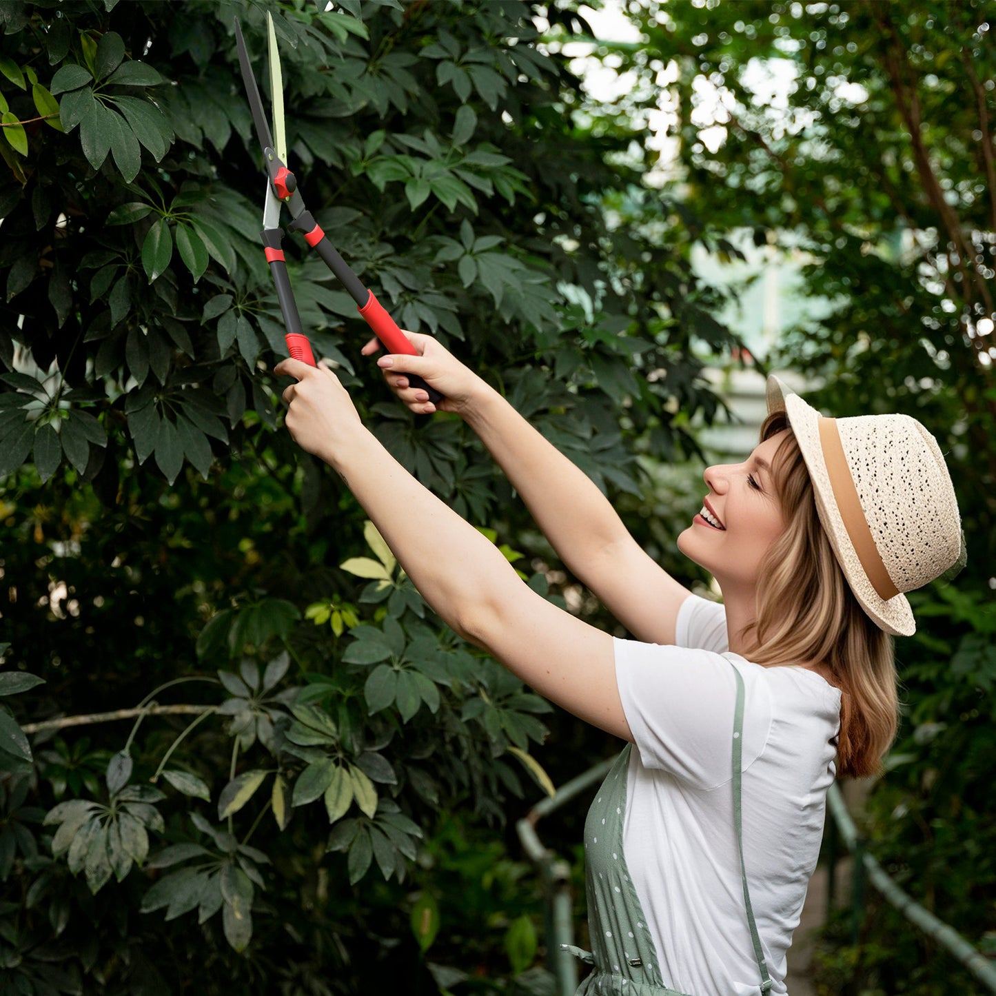 Outsunny Garden Shears, 63.5cm Heavy Duty Hedge Shears with Sharp Blades, Comfort Grip & Tension Adjuster for Hedges, Shrubs & Bushes, Easy Trimming