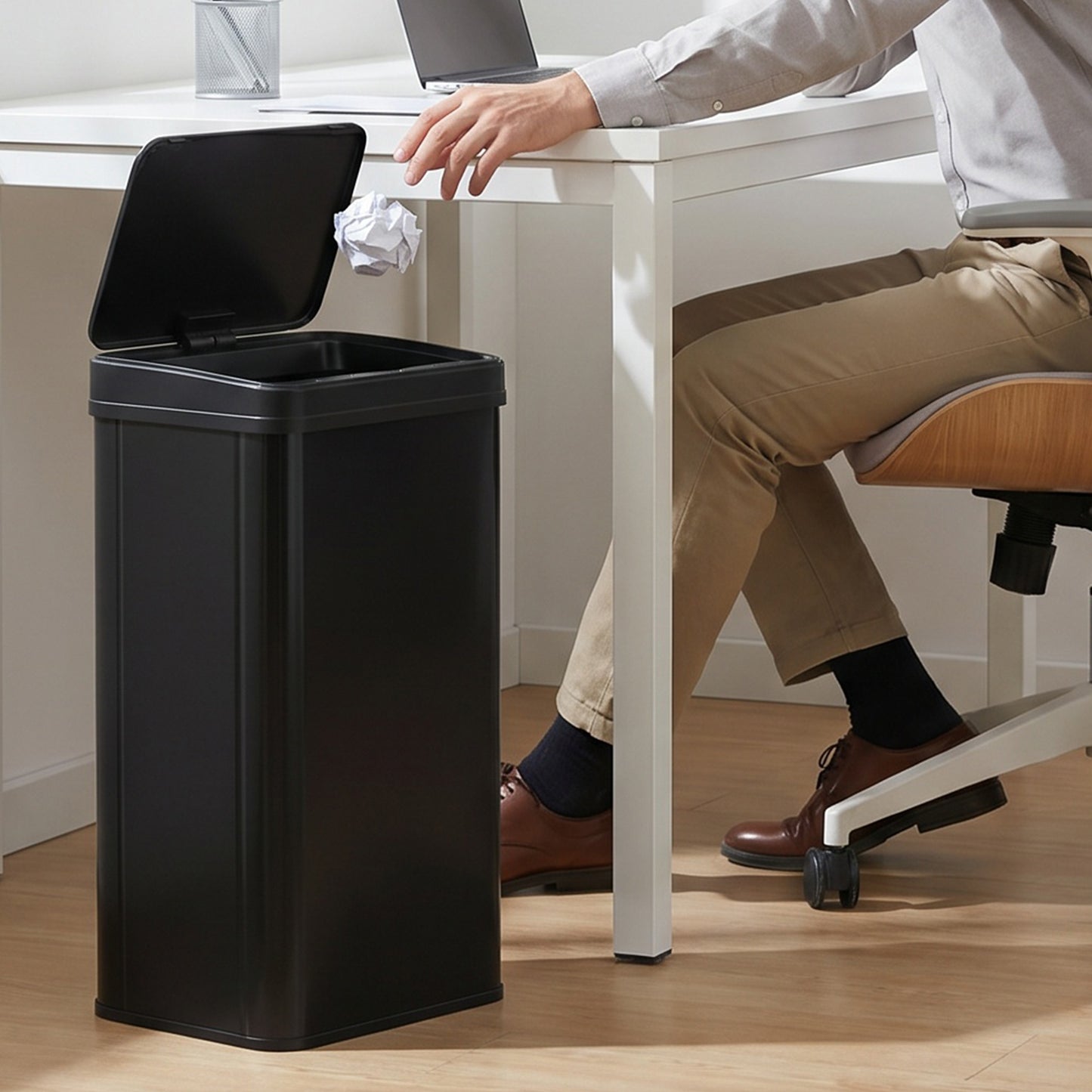 HOMCOM 40L Sensor Bin with Soft-Close Lid, Stainless Steel Automatic Touchless Motion Sensor Kitchen Bin, Black