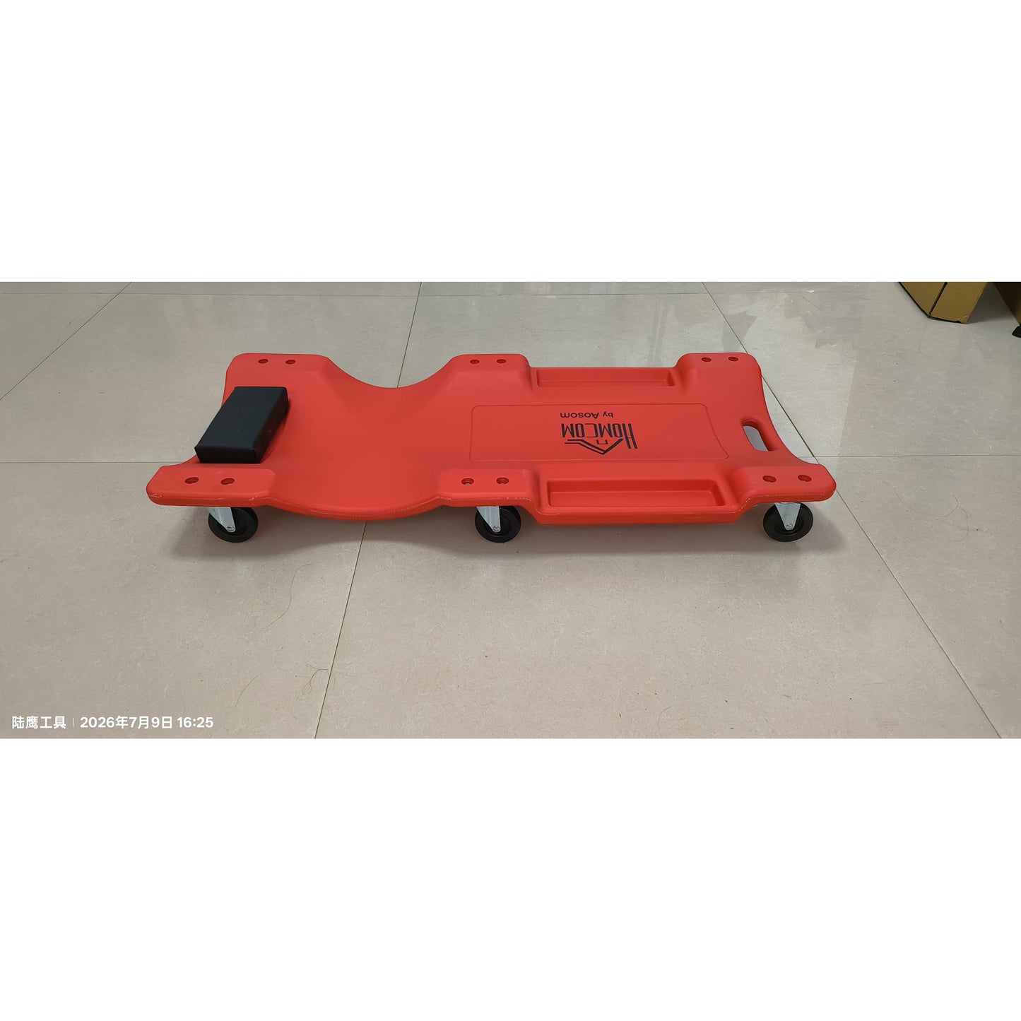 HOMCOM Low Profile Rolling Shop Creeper, Padded Headrest, Dual Tool Trays, 6 Swivel Casters, 150 kg, Red