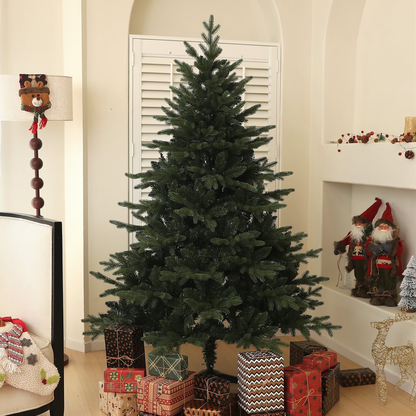 HOMCOM 6ft Artificial Spurce Christmas Tree with 1696 Branch Tips and Foldable Steel Base