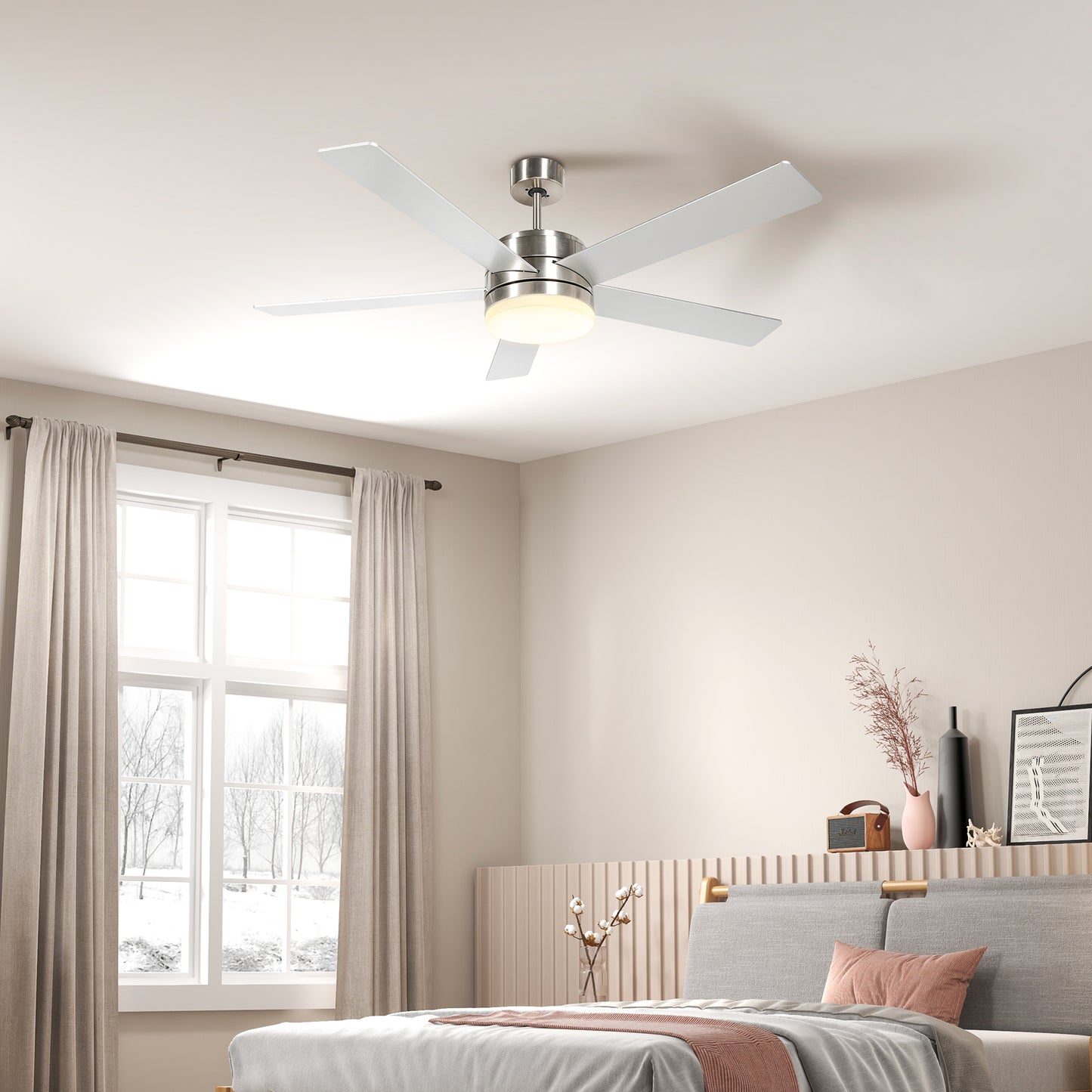 HOMCOM 132cm LED Ceiling Fan with Remote - Silver/Beech