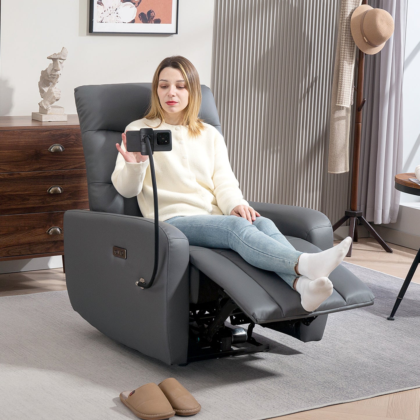 HOMCOM Electric Recliner Armchair, USB + Type C Charging, Phone Holder, PU Leather, Adjustable Leg Rest, for Home Living Room Theater, Grey