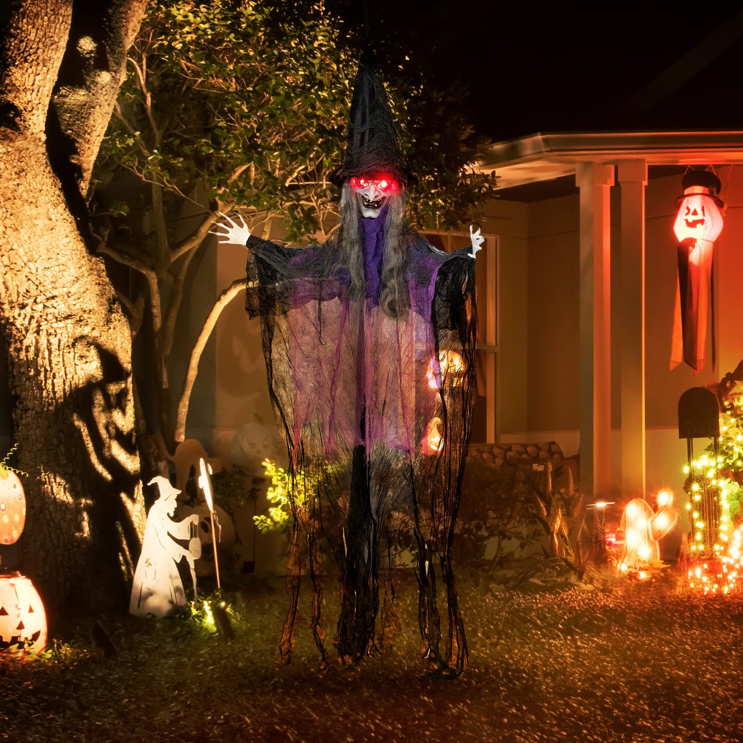 Outsunny 183 cm Life Size Halloween Animated Witch with Glowing LED Eyes, Battery Operated, Indoor Party Props, Black