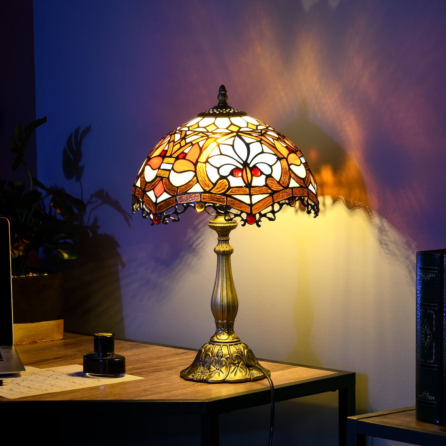 HOMCOM Stained Glass Table Lamp, Artisan Collectible, Multi-Coloured, Ф31x48cm, Zinc Alloy