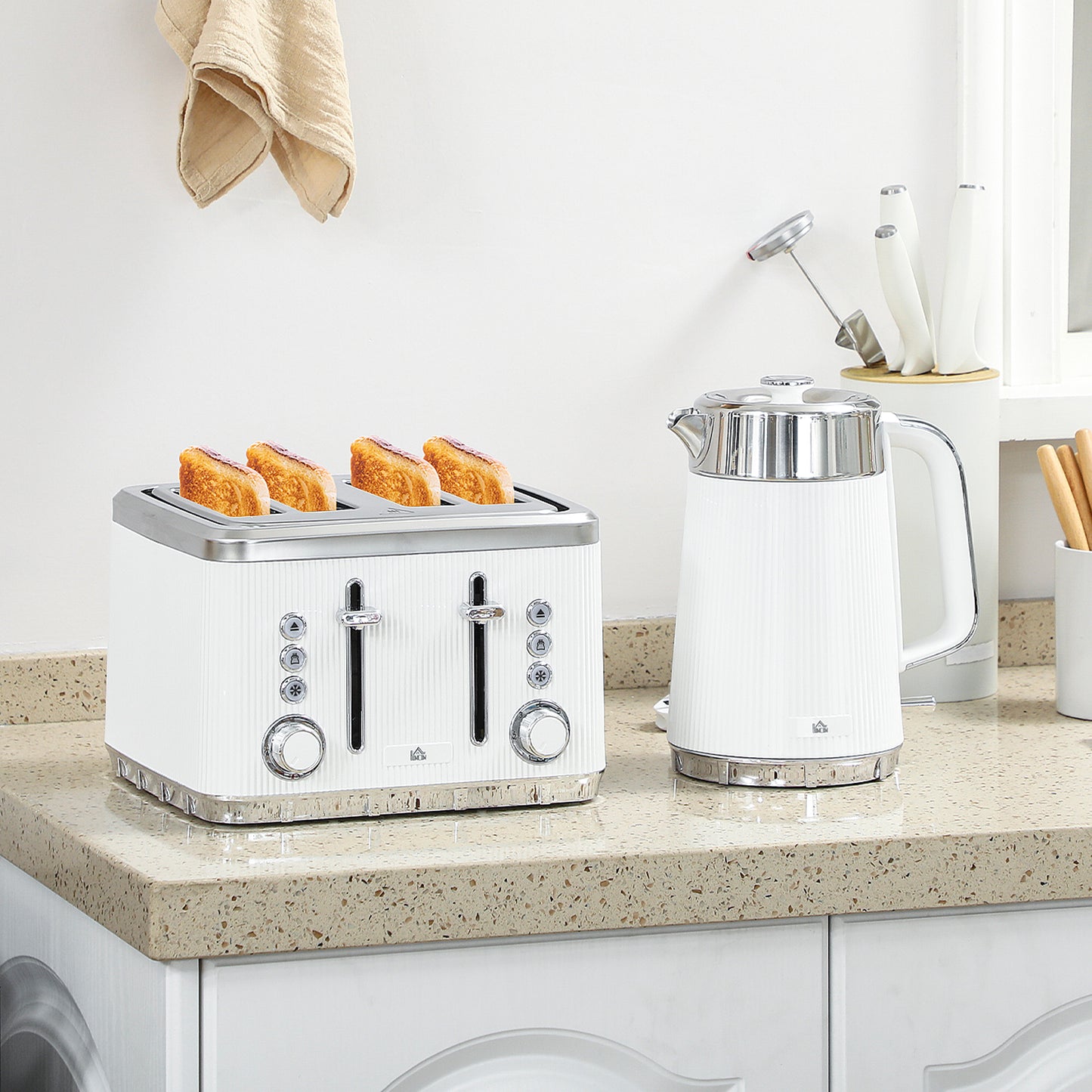 HOMCOM Kettle & Toaster Set, 3000W 1.7L Strix Rapid Boil, Limescale Filter, Cool Touch, 4 Slice Toaster, 7 Browning Levels, Crumb Tray, White