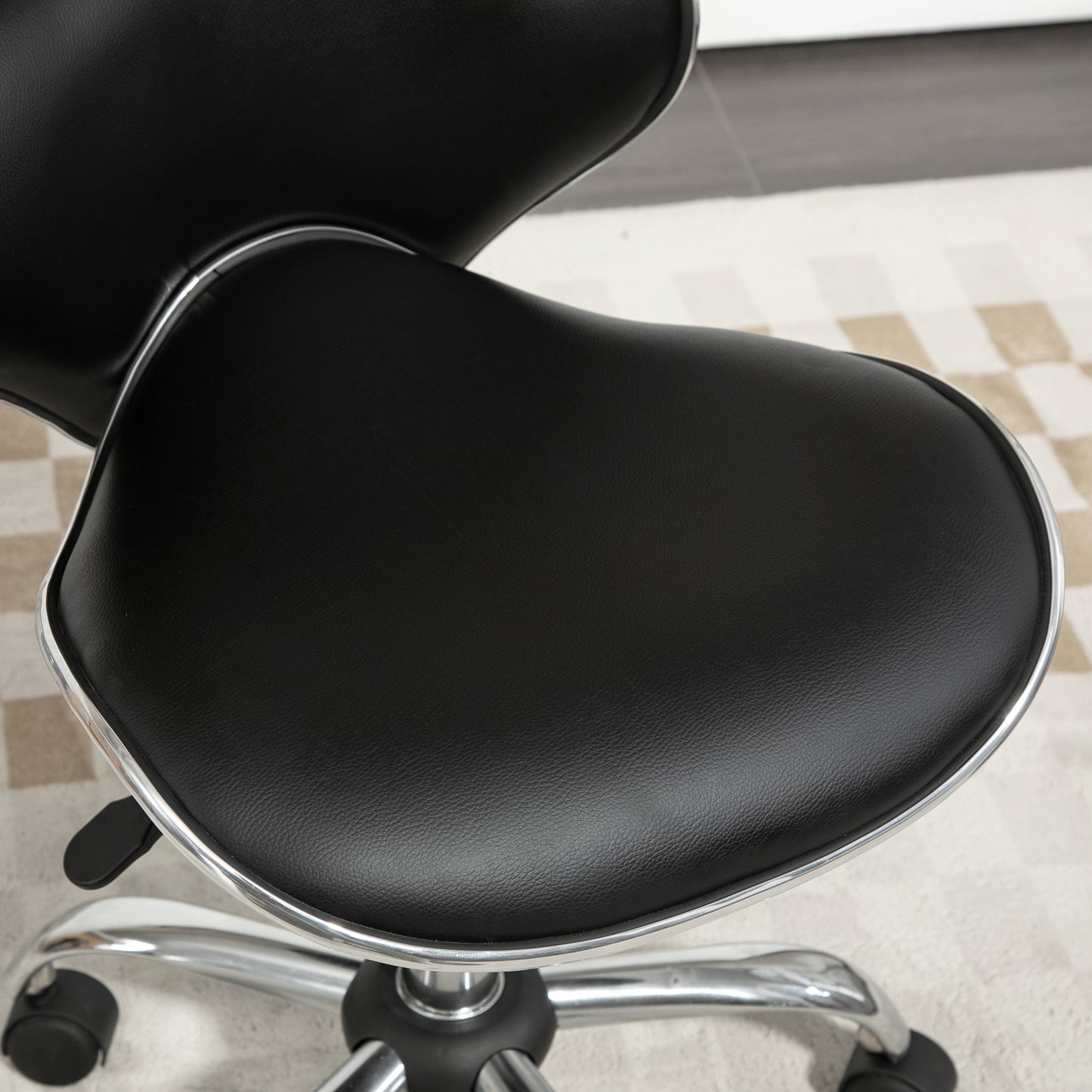 HOMCOM Faux Leather Curved Salon Stool, with Wheels - Black/White
