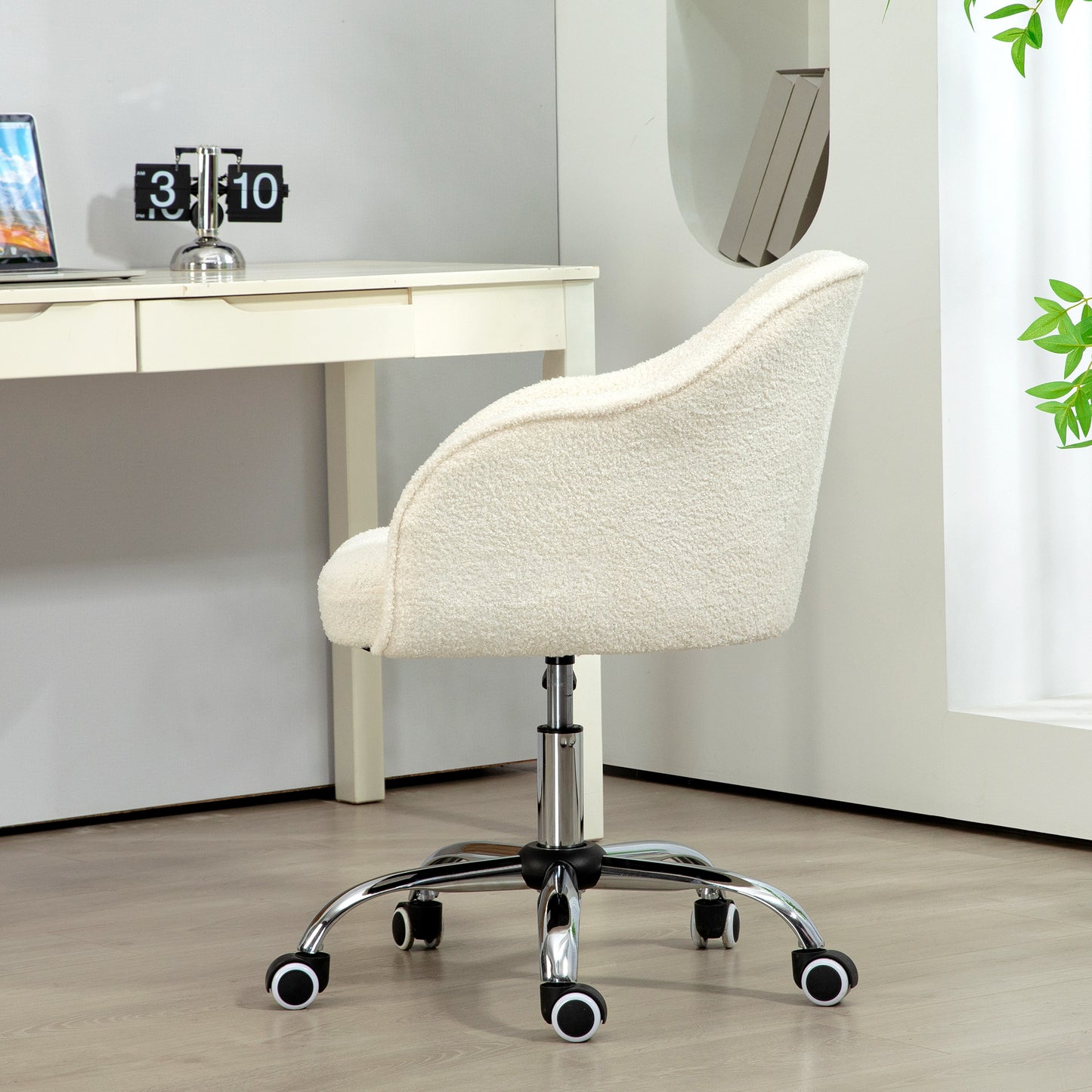 HOMCOM Computer Desk Chair, Fluffy Fabric Swivel Office Chair Height Adjustable Cream White