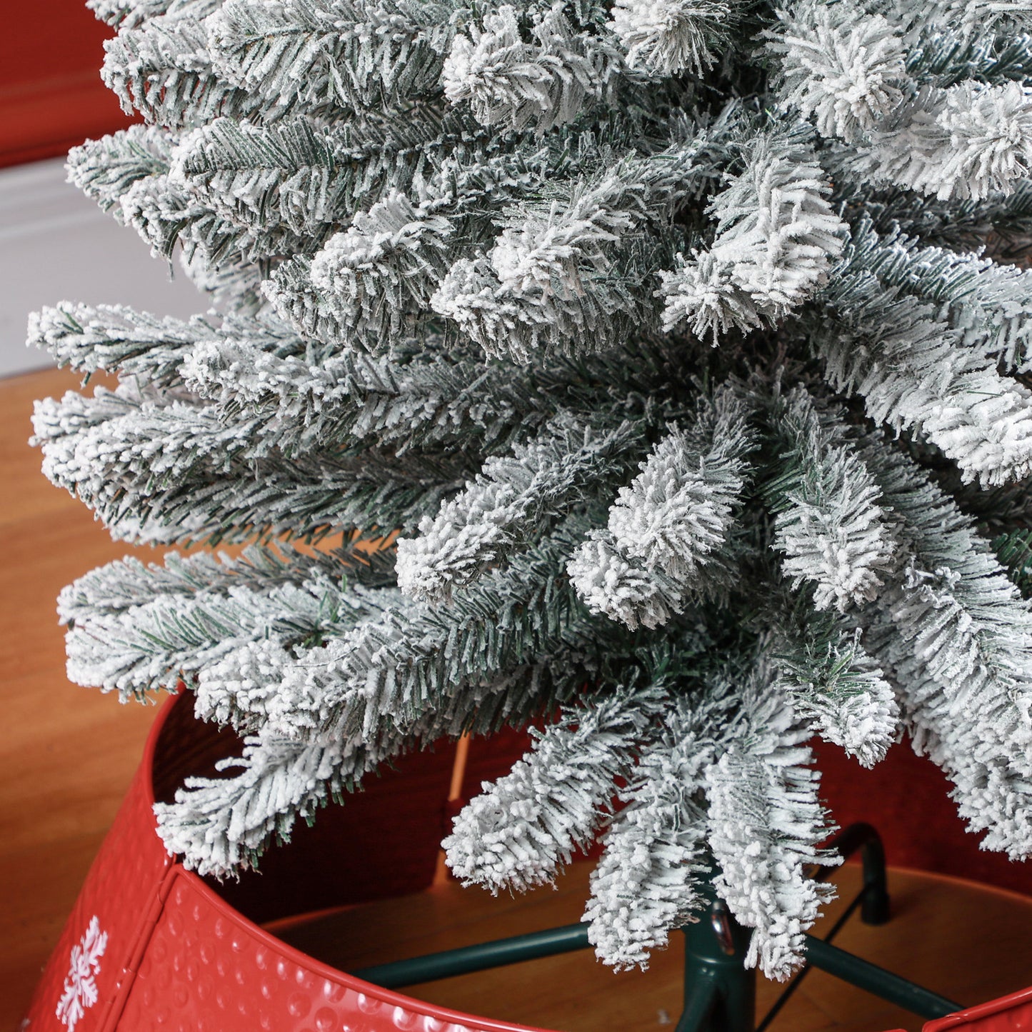 HOMCOM 6ft Artificial Snowy Pencil Christmas Tree - Green