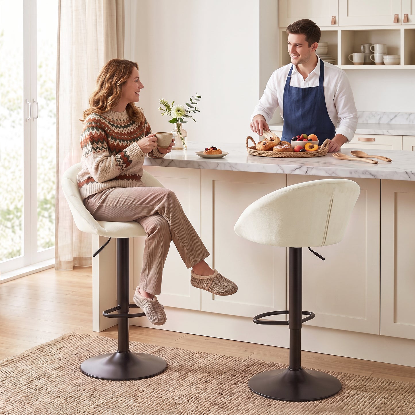 HOMCOM Set of 2 Velvet-Feel Bar Stools, Swivel Adjustable Height Breakfast Bar Chairs with Backrest, Footrest, Quilted Kitchen Stools for Dining Room, White