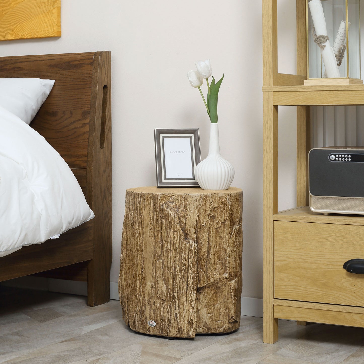 HOMCOM Tree Stump End Table, Round Concrete Side Table for Indoor and Outdoor Use, Natural Wood Effect
