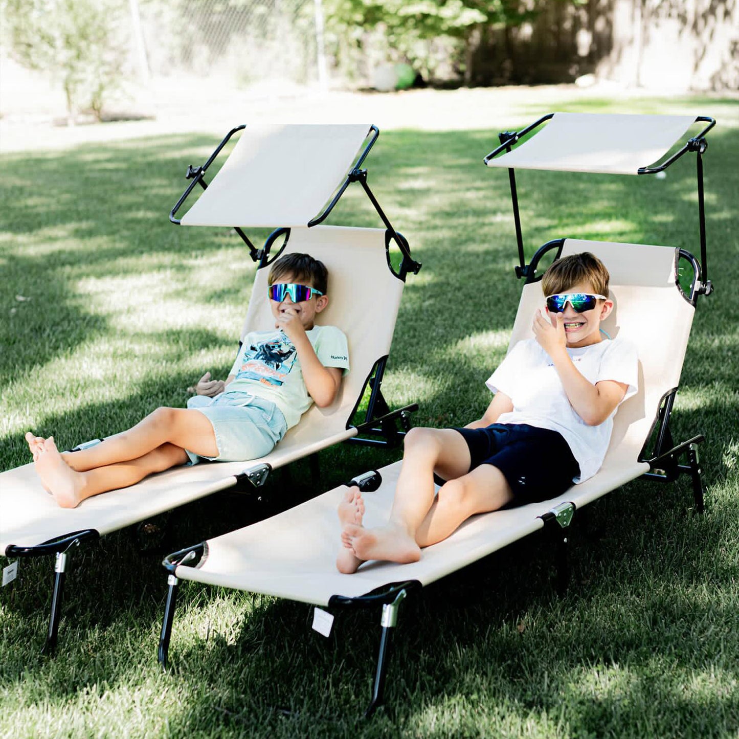 Outsunny 2 Piece Folding Sun Loungers, Adjustable Recliner Garden Chairs with Canopy, Steel Frame, Tan Brown