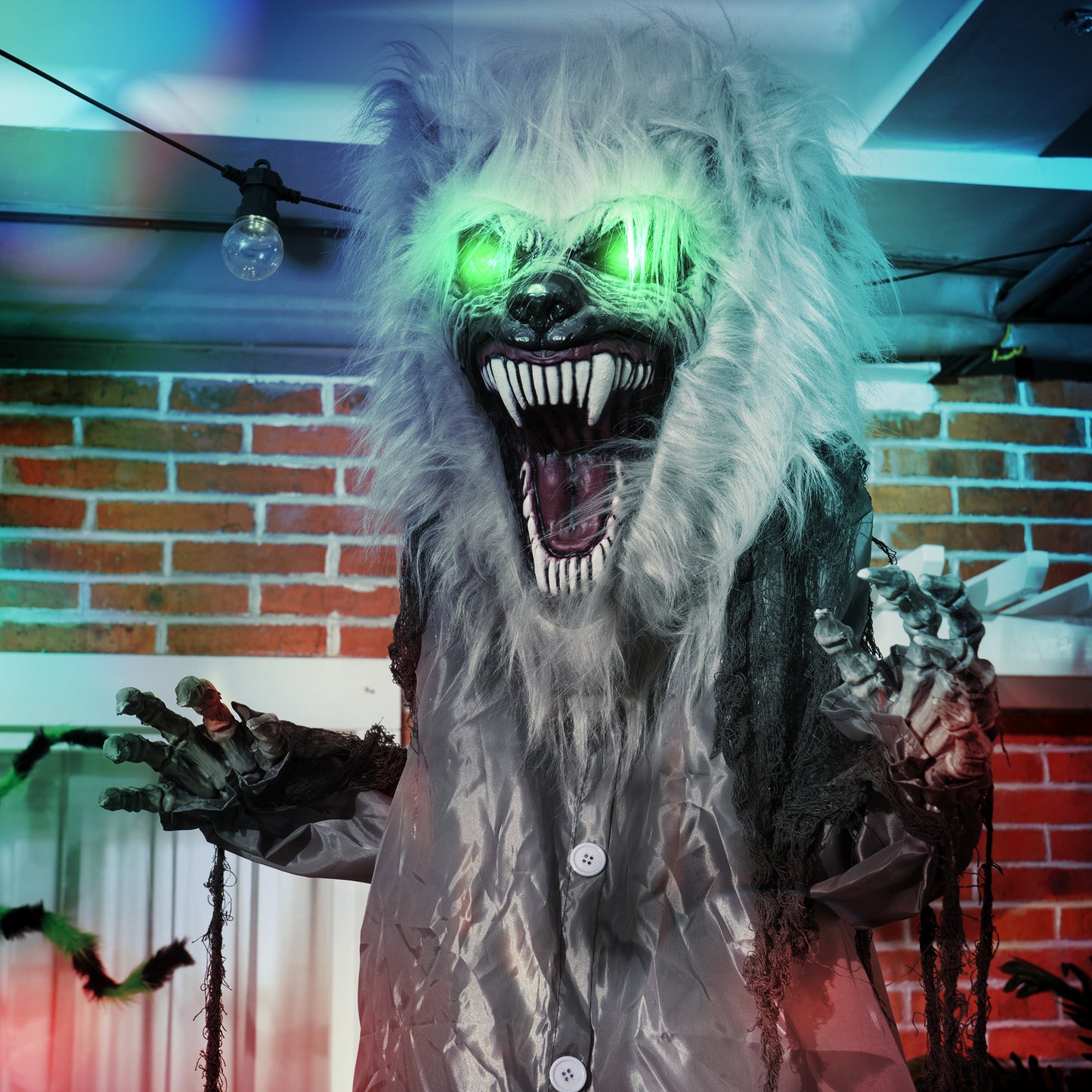 HOMCOM 210cm Skeleton Werewolf Halloween Animatronic with Sound, Lights, and Effects