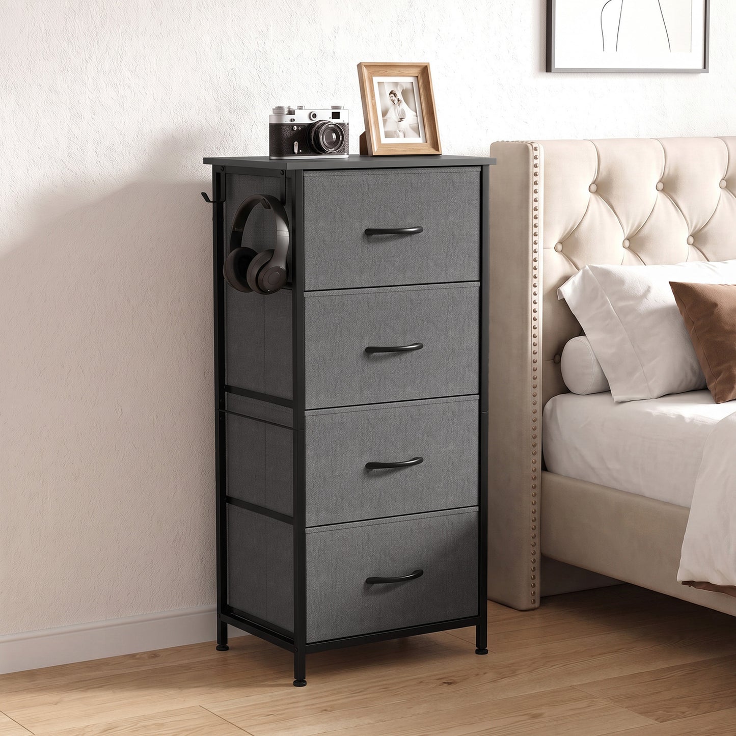 HOMCOM Chest of Drawers, Dresser with 4 Fabric Drawers, 4 Pockets, 2 Hooks and Steel Frame, Storage Unit, Grey