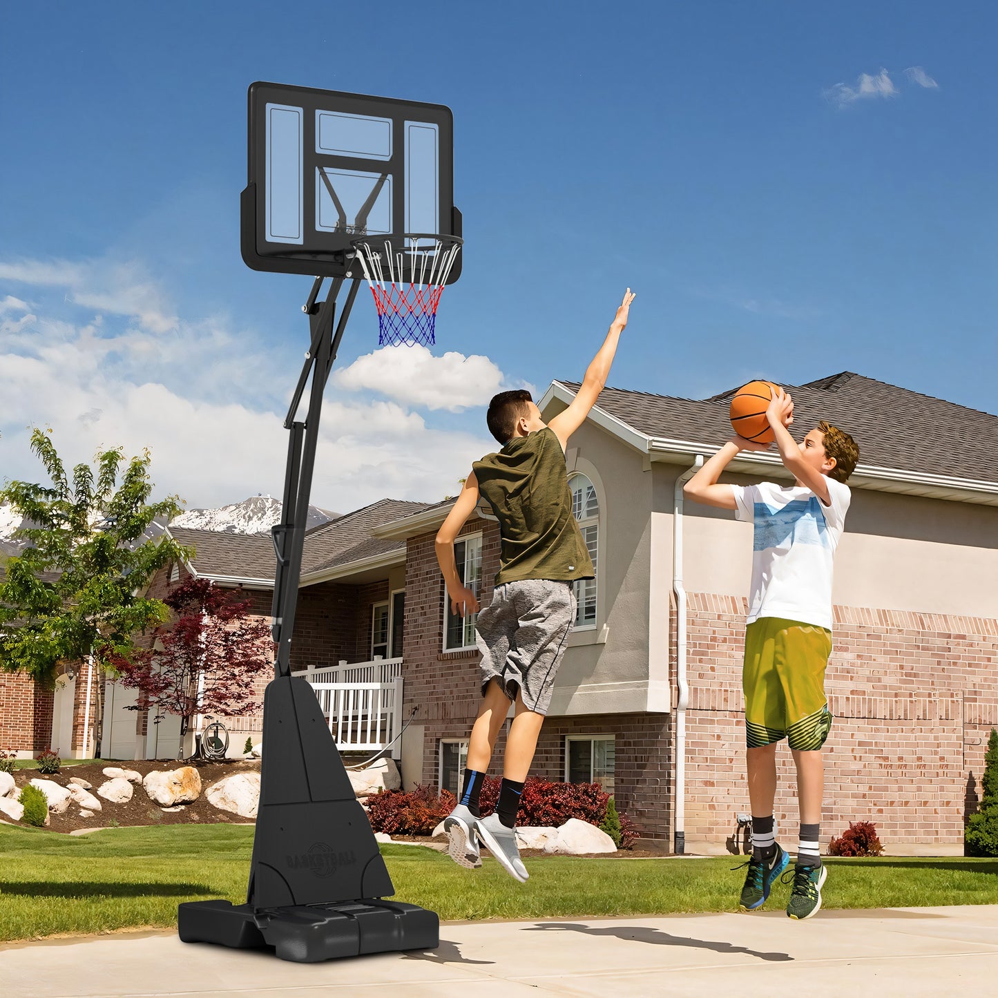SPORTNOW Basketball Hoop Outdoor, Height Adjustable Basketball Hoop and Stand with Rebound System - Black