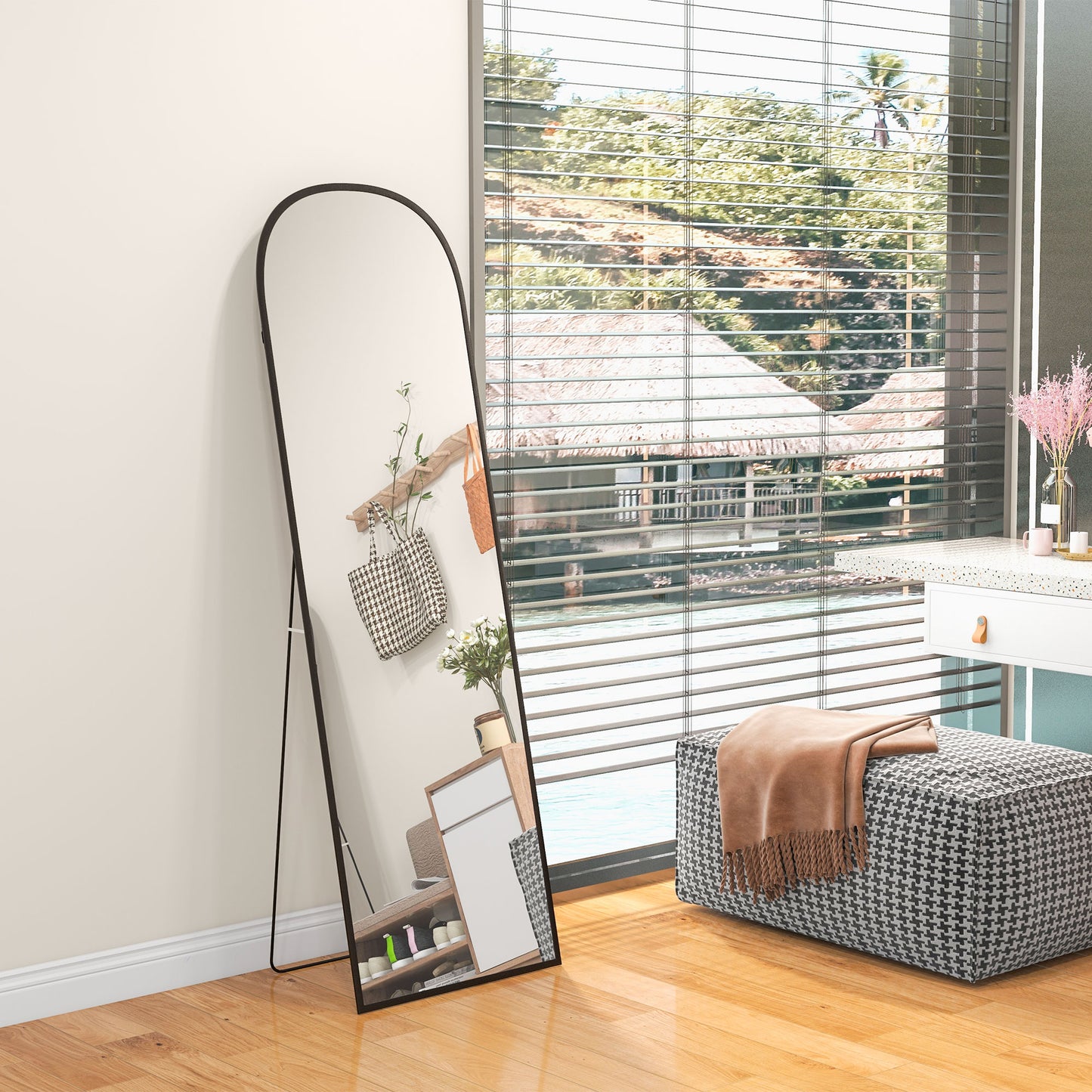 HOMCOM 162x50cm Arched Full-Length Floor Mirror - Black