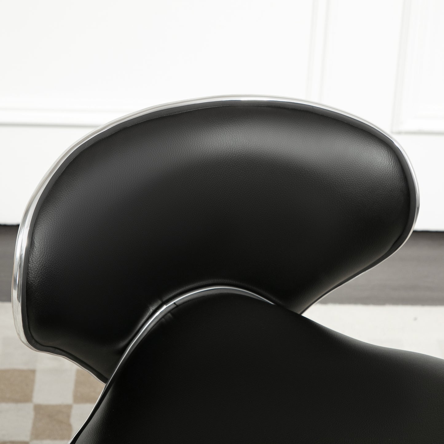 HOMCOM Faux Leather Curved Salon Stool, with Wheels - Black/White
