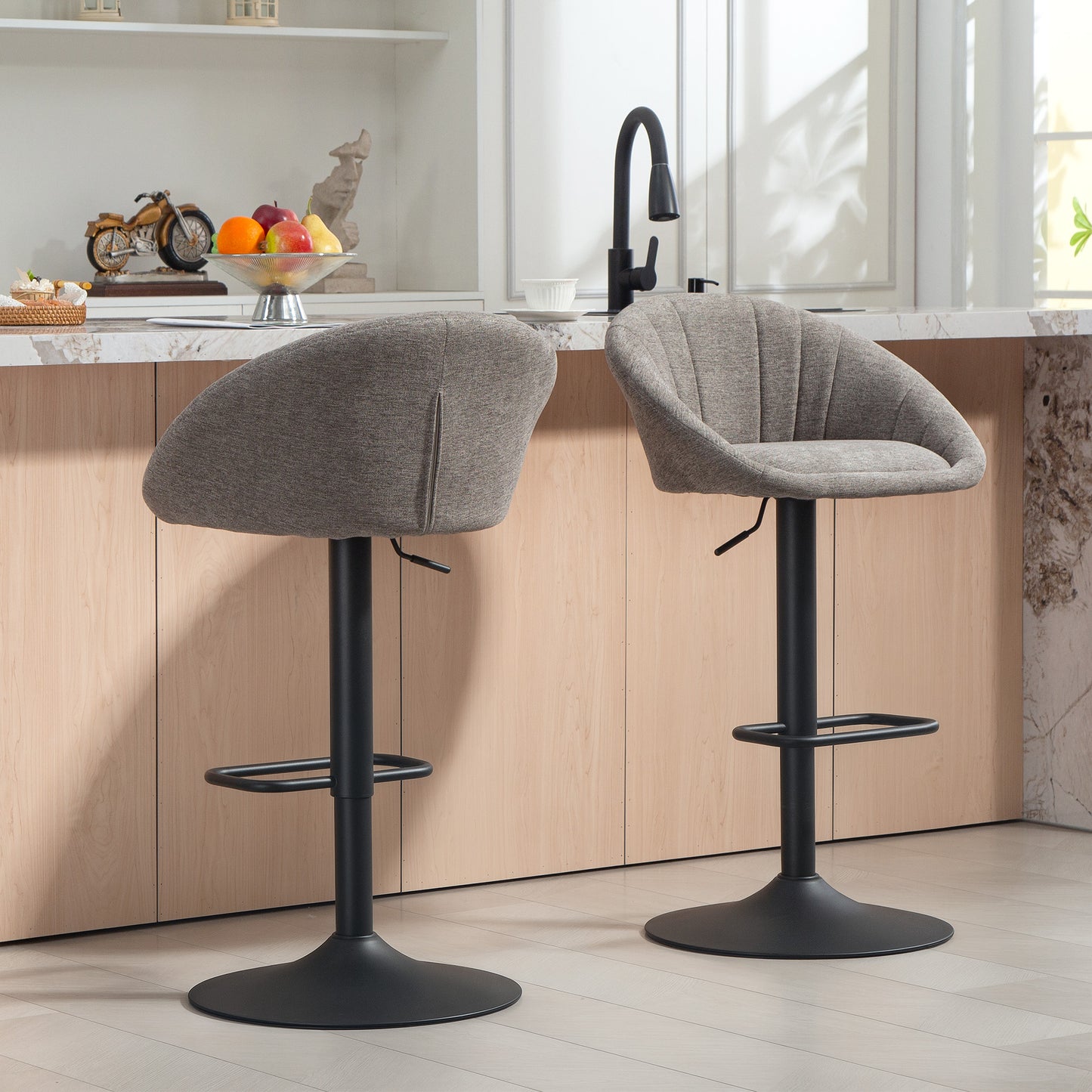 HOMCOM Set of Two Relaxed Tub Bar Stools - Grey